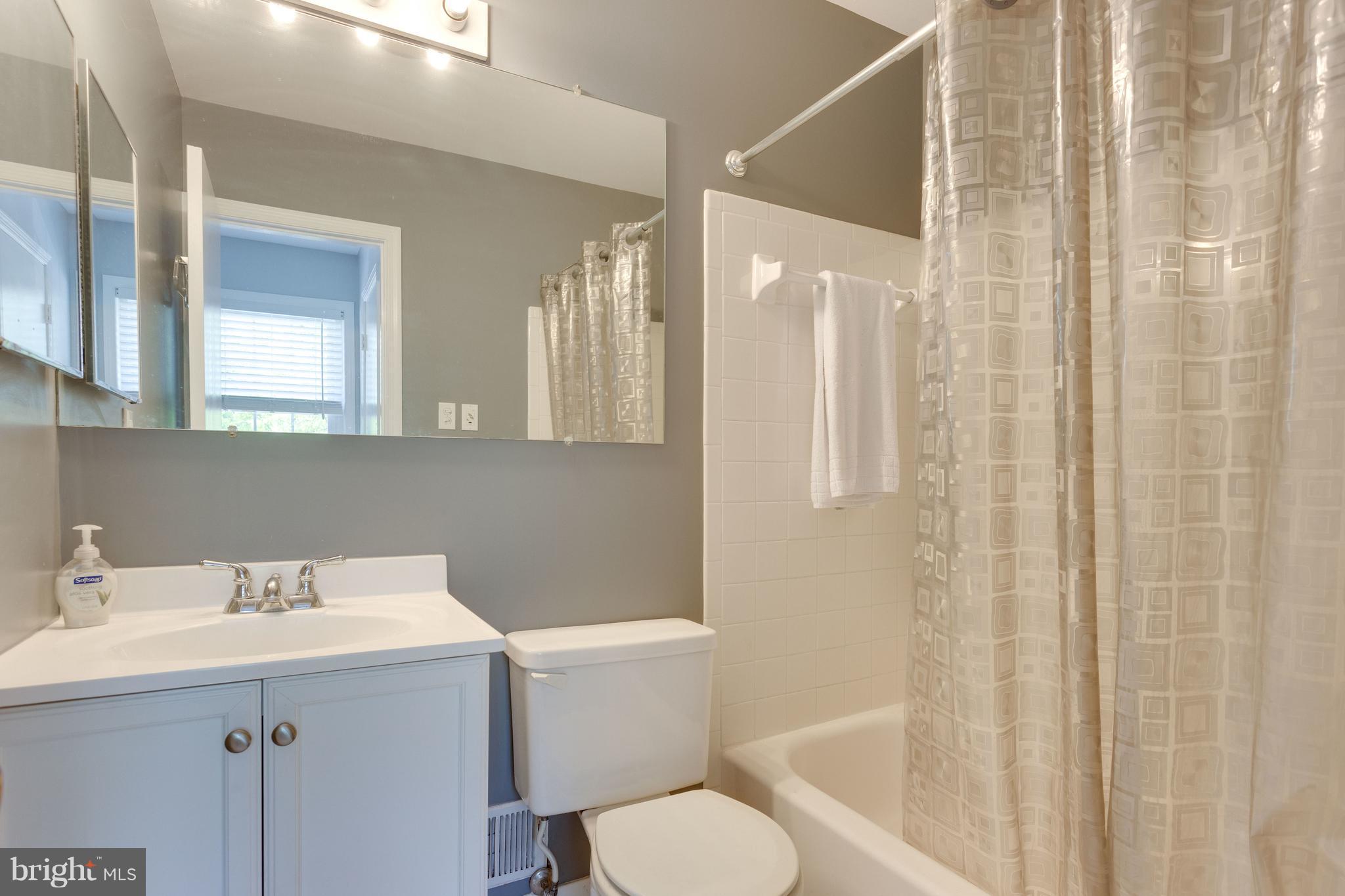 HERITAGE SQUARE - Residential