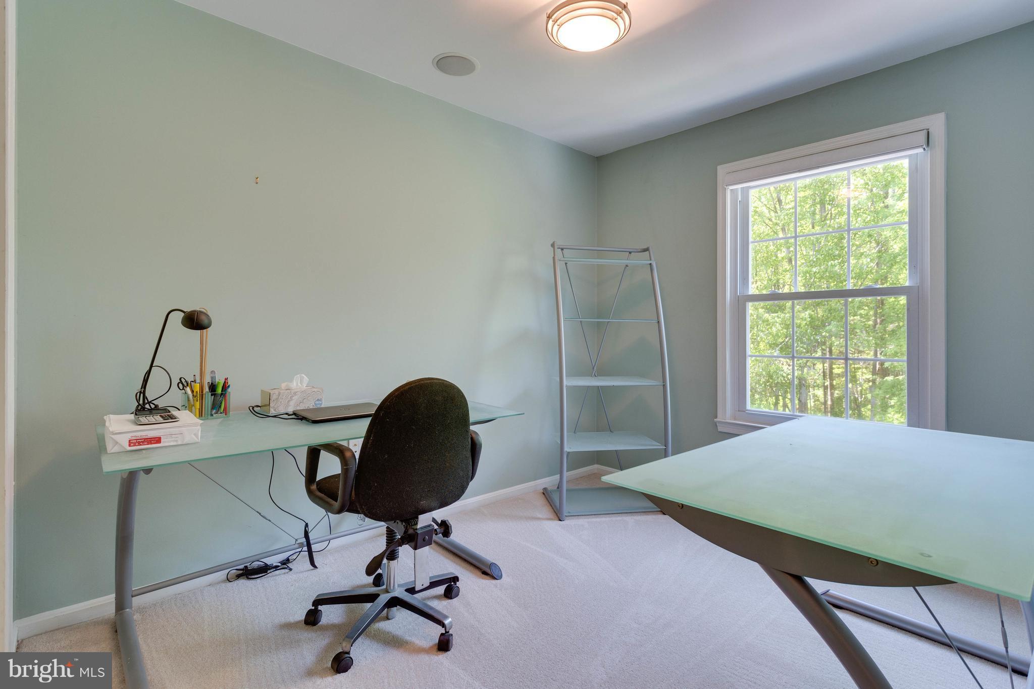 HERITAGE SQUARE - Residential