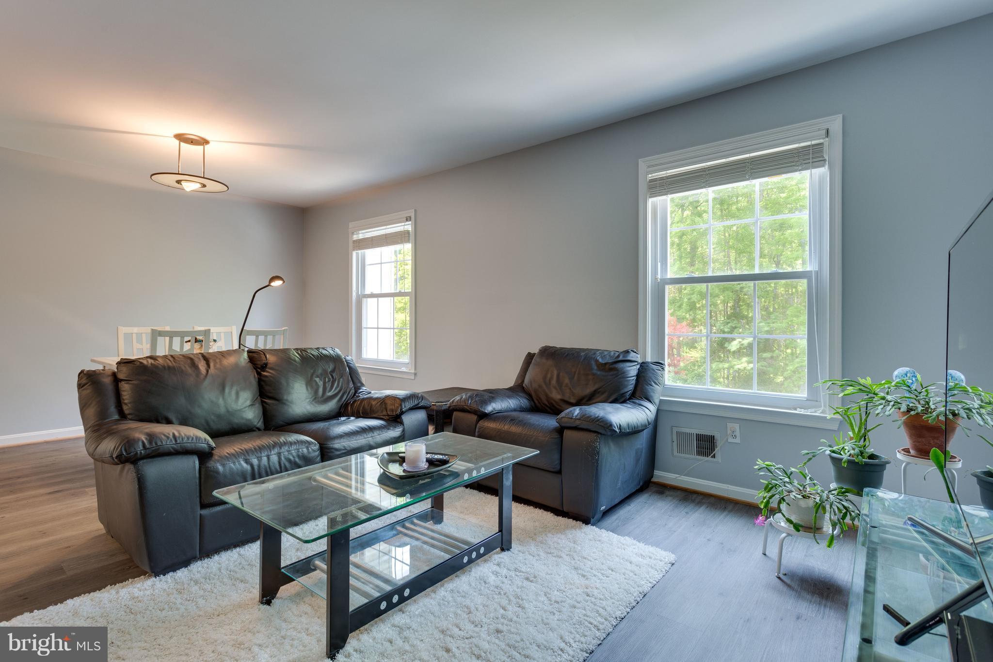 HERITAGE SQUARE - Residential