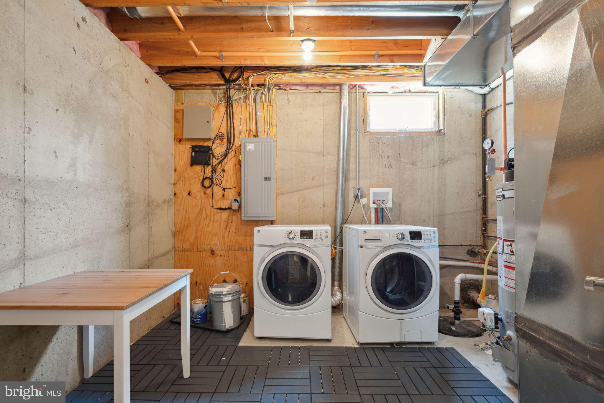 POINT BREEZE - Residential Lease