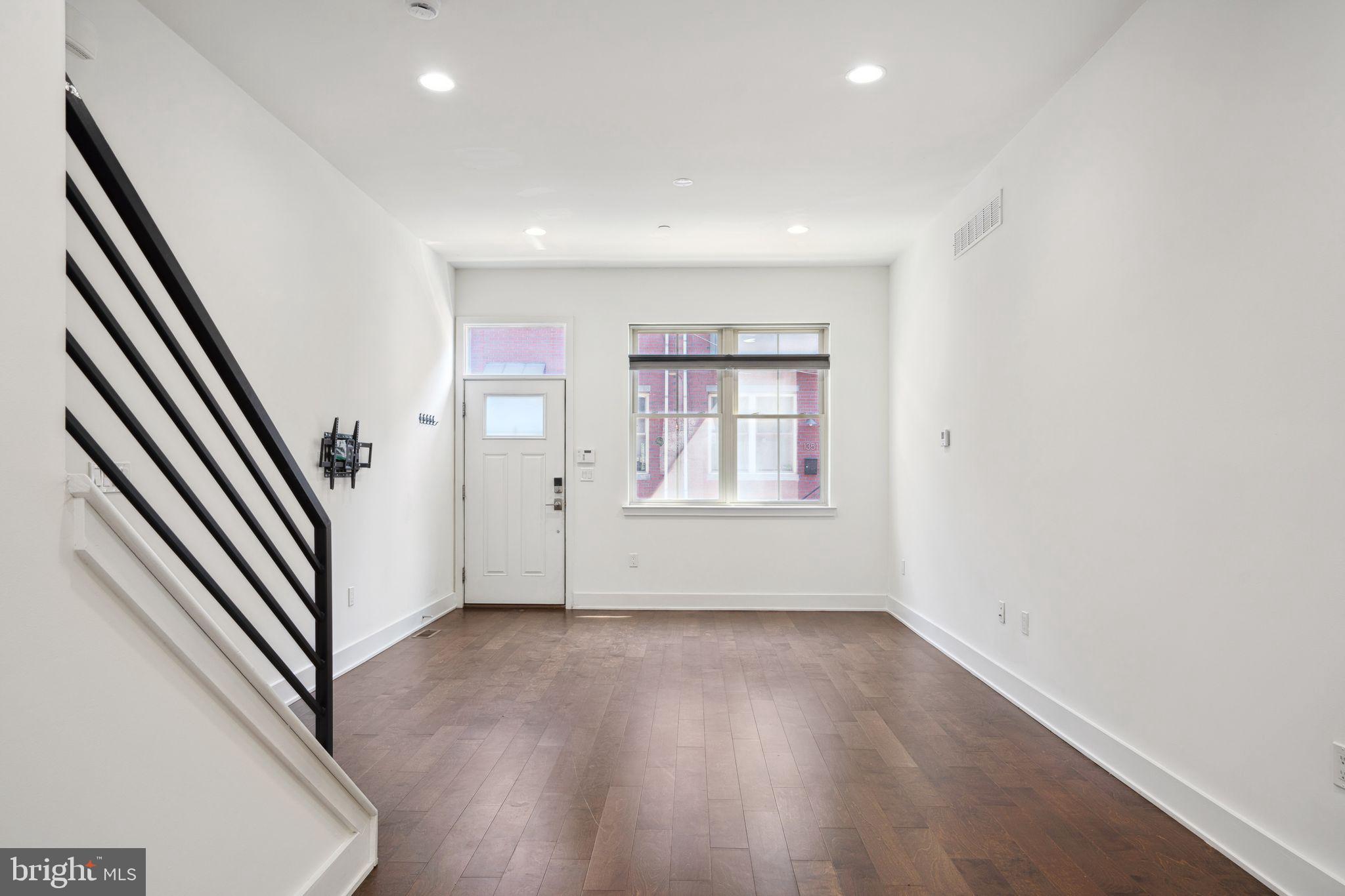 POINT BREEZE - Residential Lease