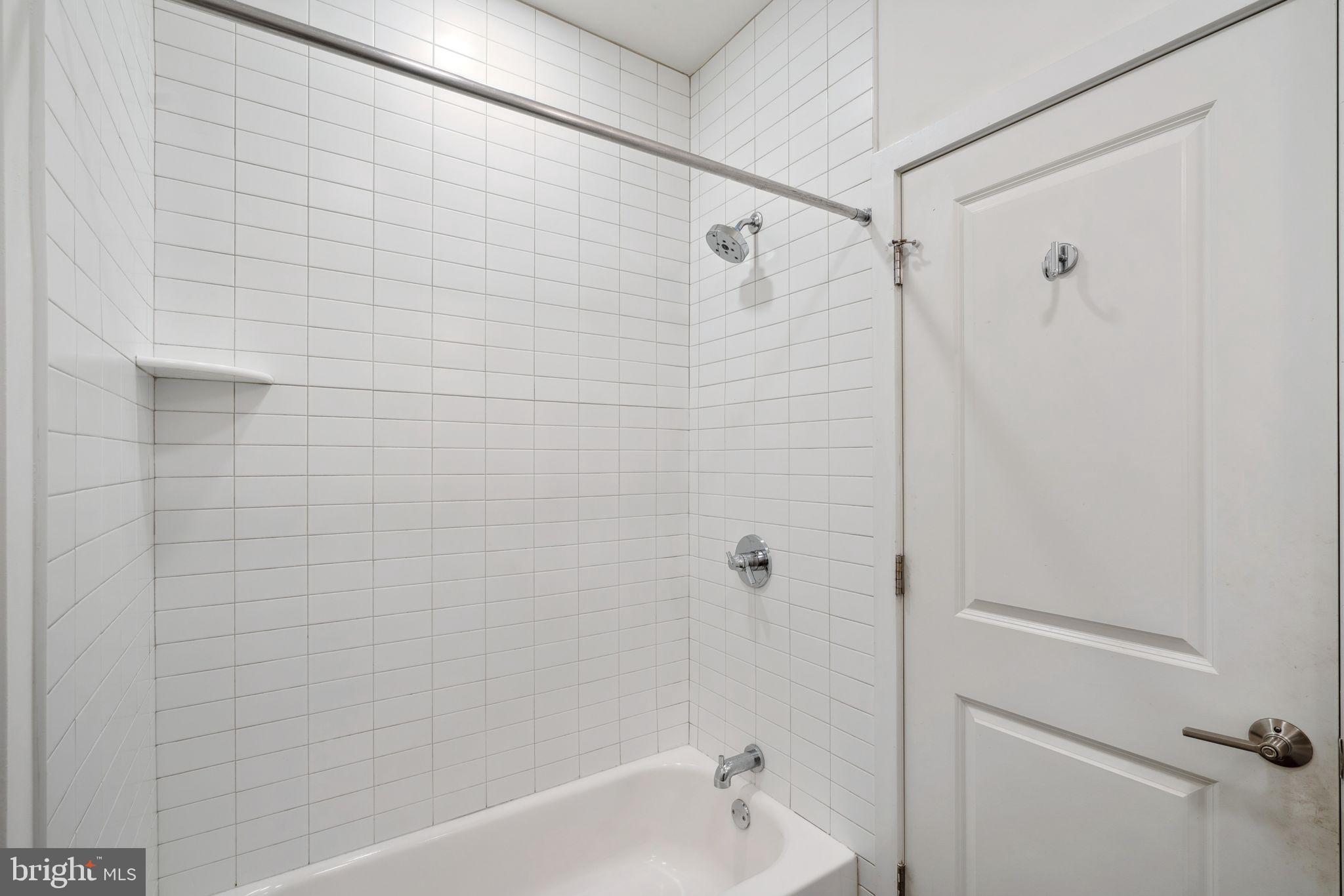 POINT BREEZE - Residential Lease