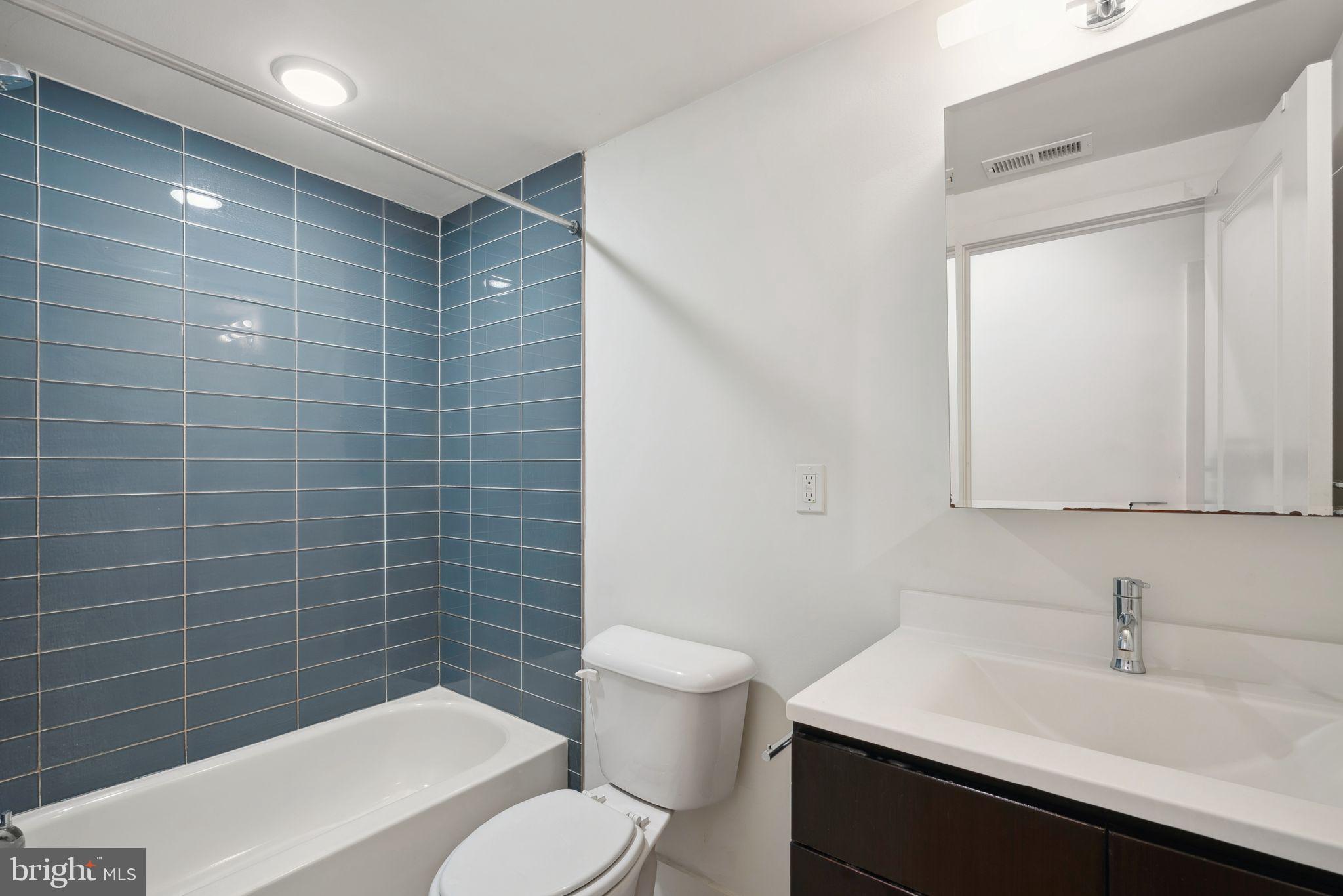 POINT BREEZE - Residential Lease