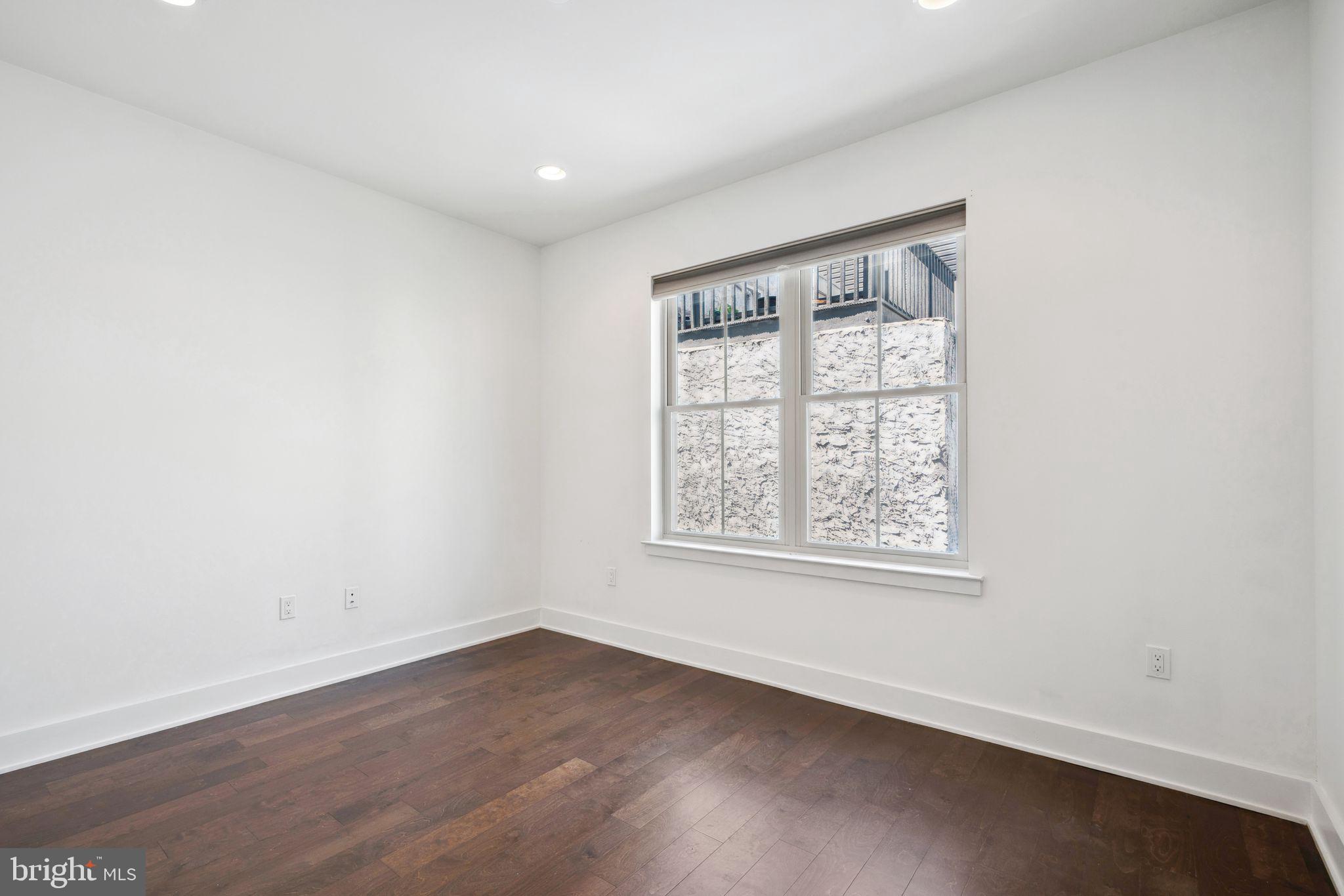 POINT BREEZE - Residential Lease