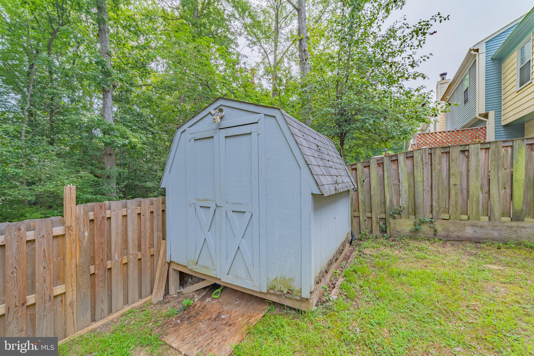 LAKE RIDGE - Residential