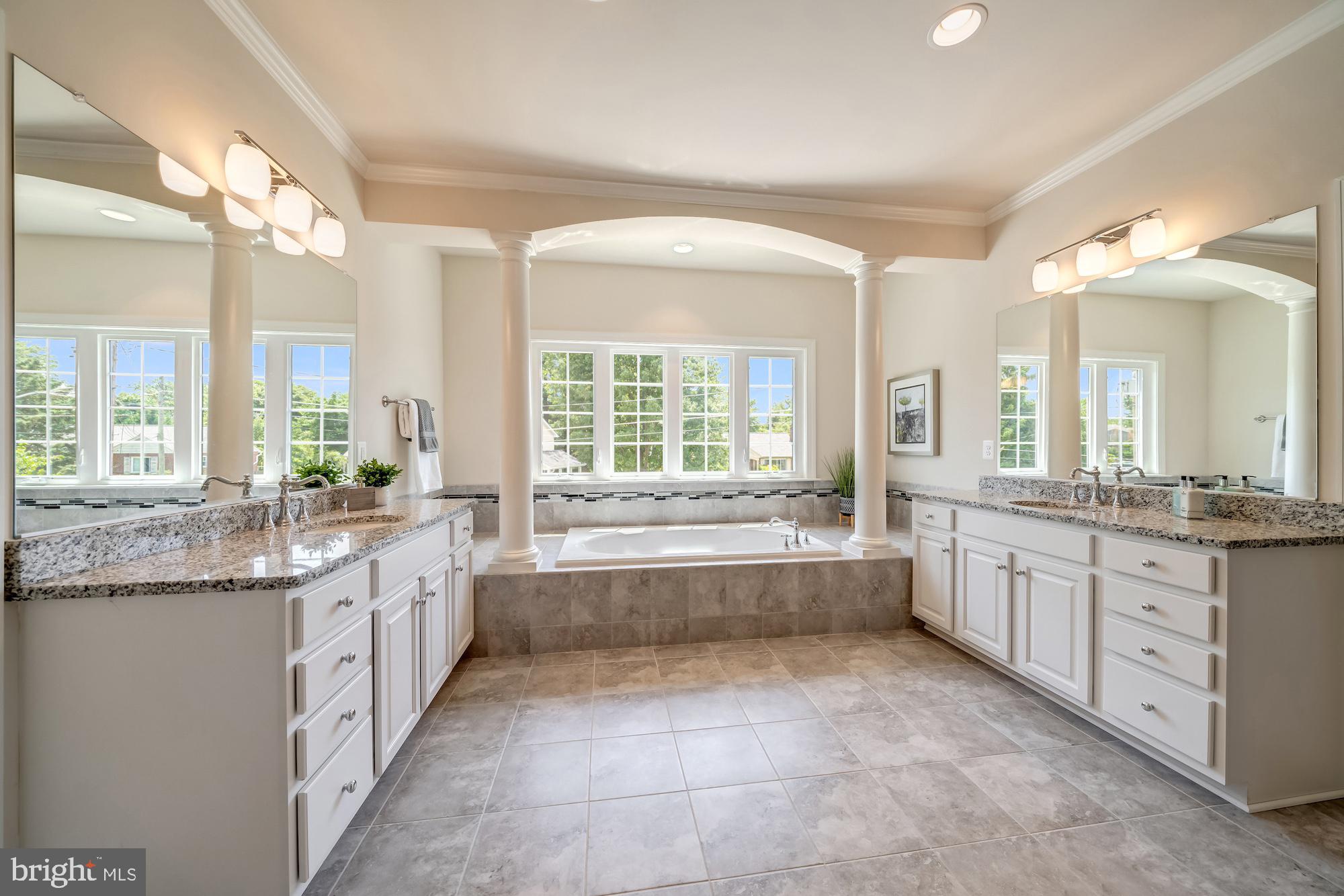 CHURCHILL - Residential