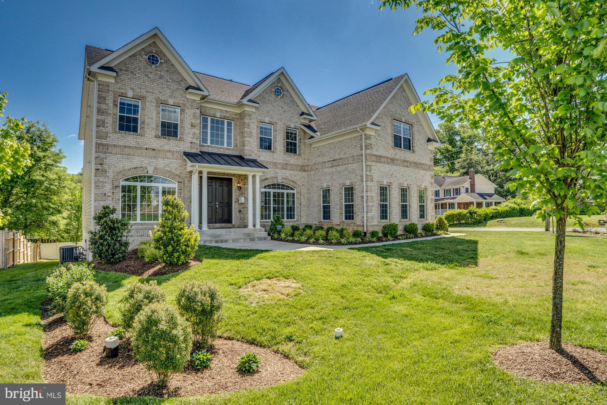 CHURCHILL - Residential