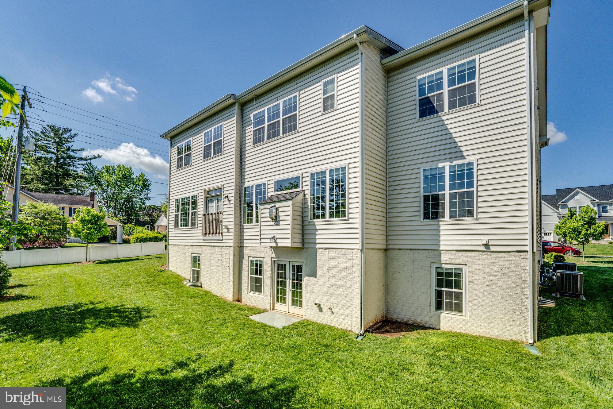 CHURCHILL - Residential