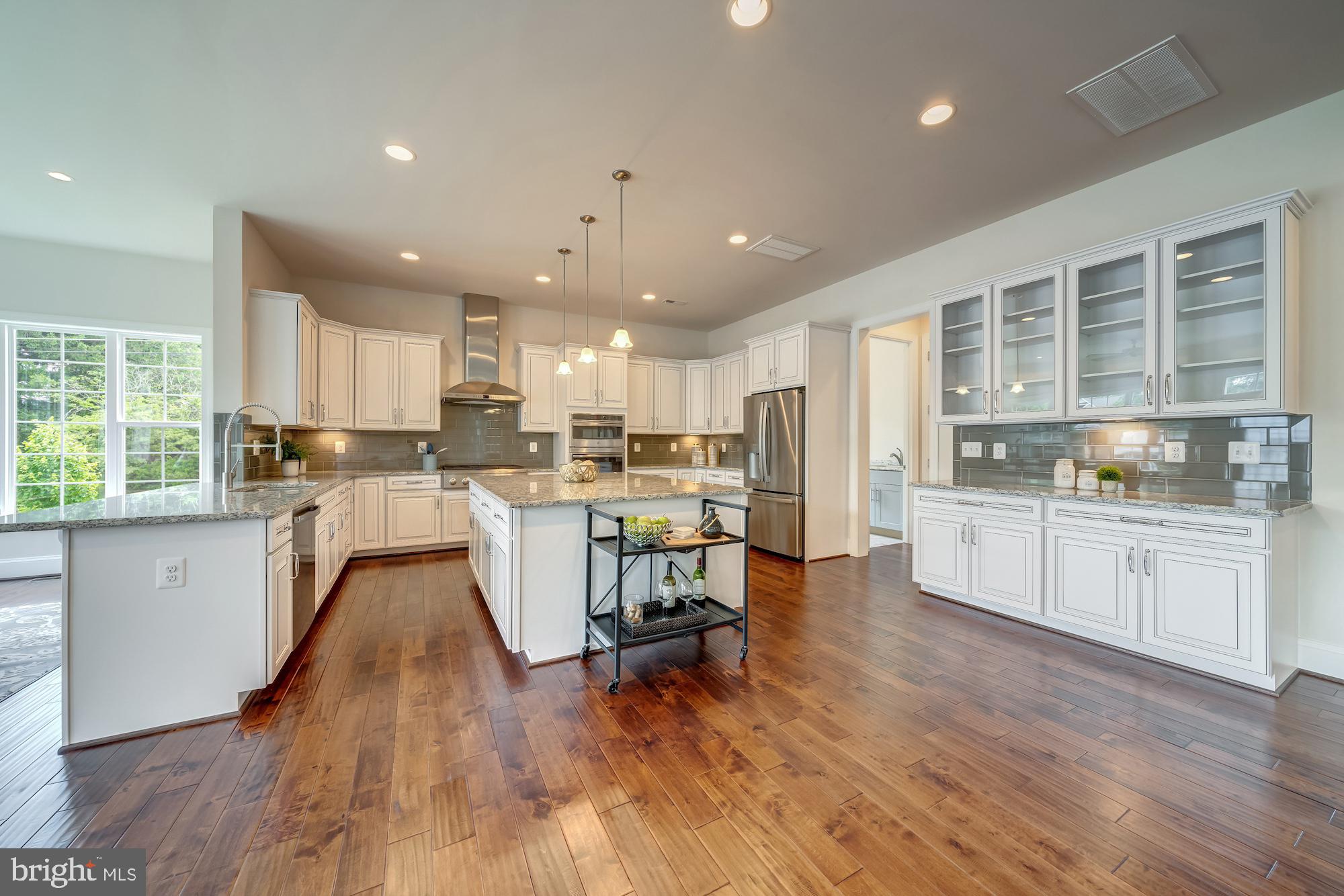 CHURCHILL - Residential