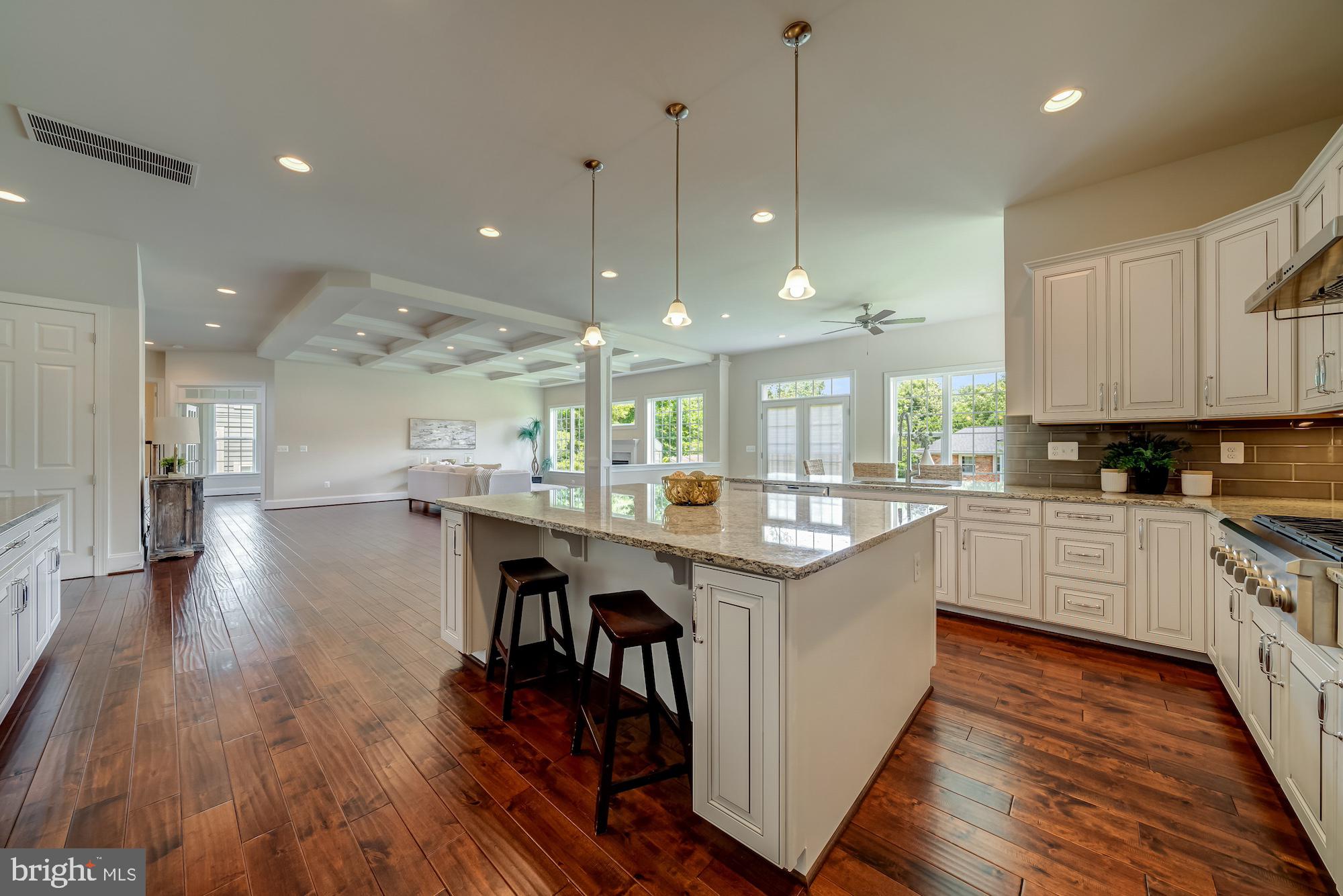 CHURCHILL - Residential