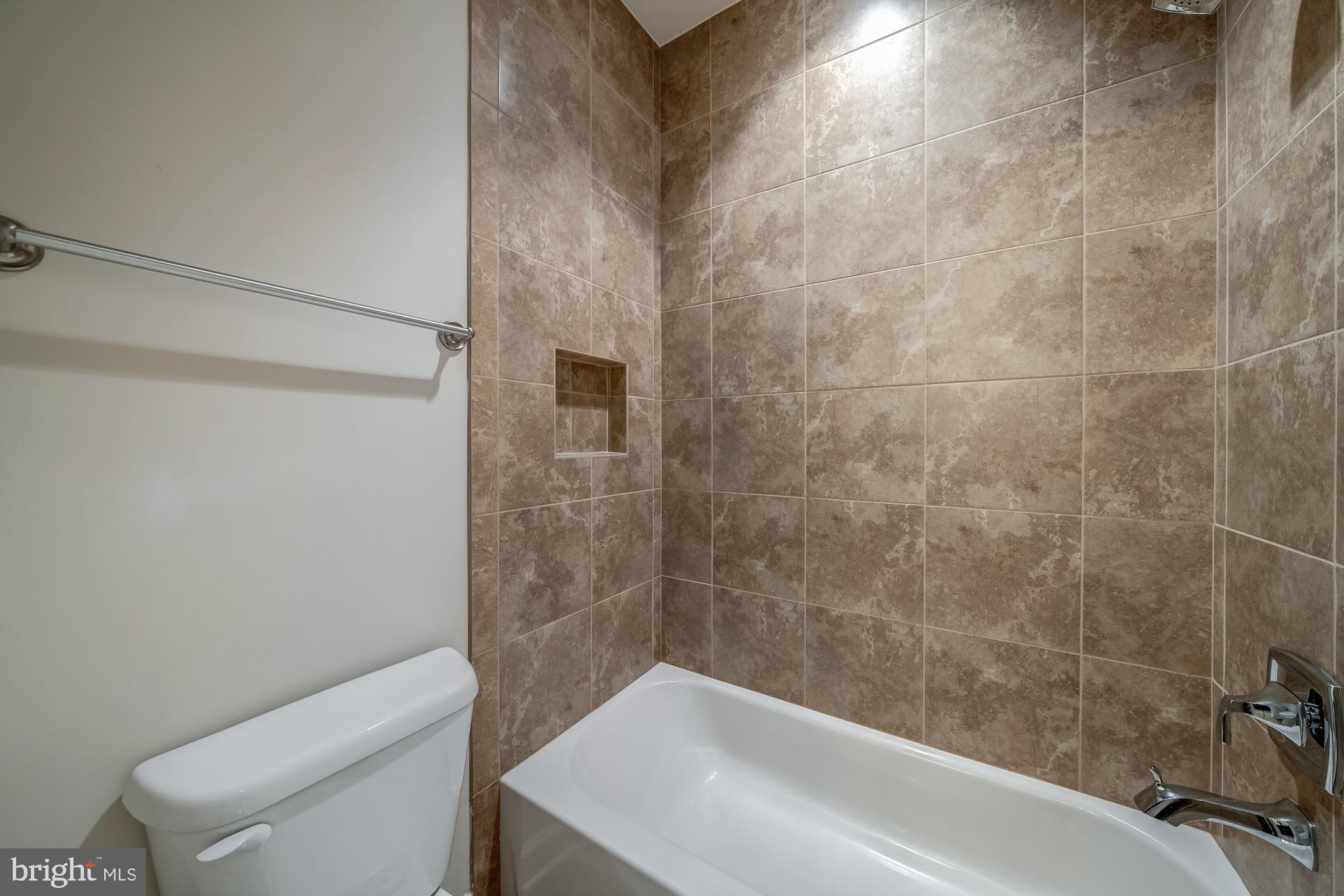 CHURCHILL - Residential