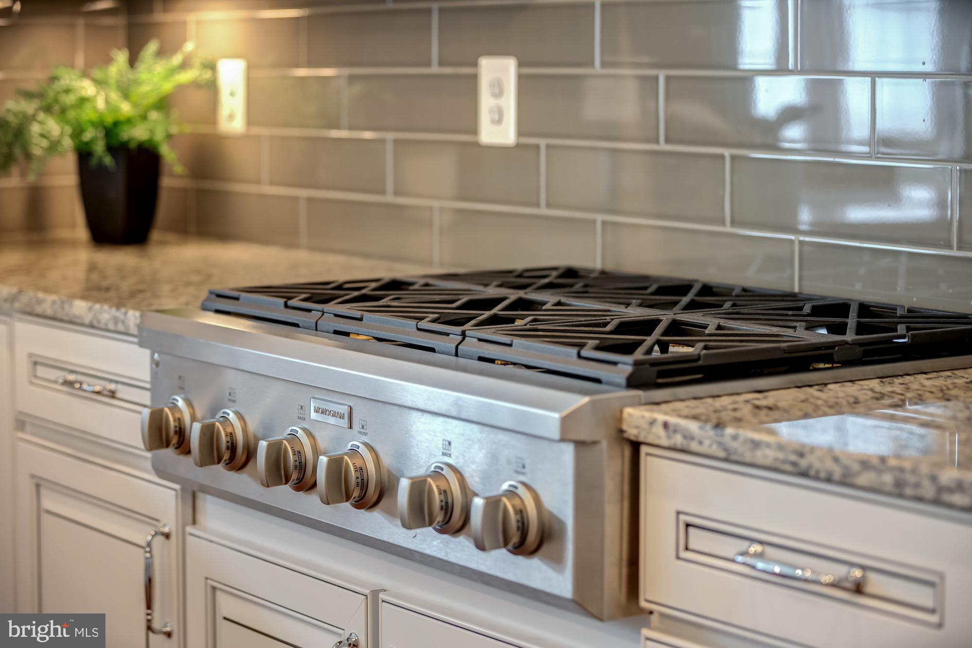 CHURCHILL - Residential