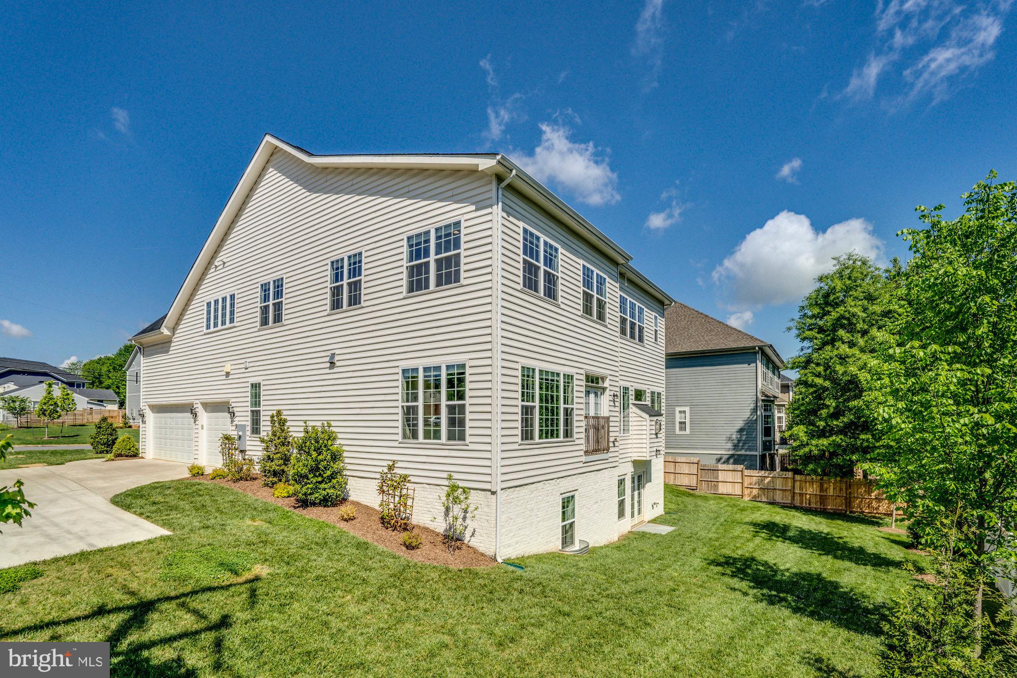 CHURCHILL - Residential