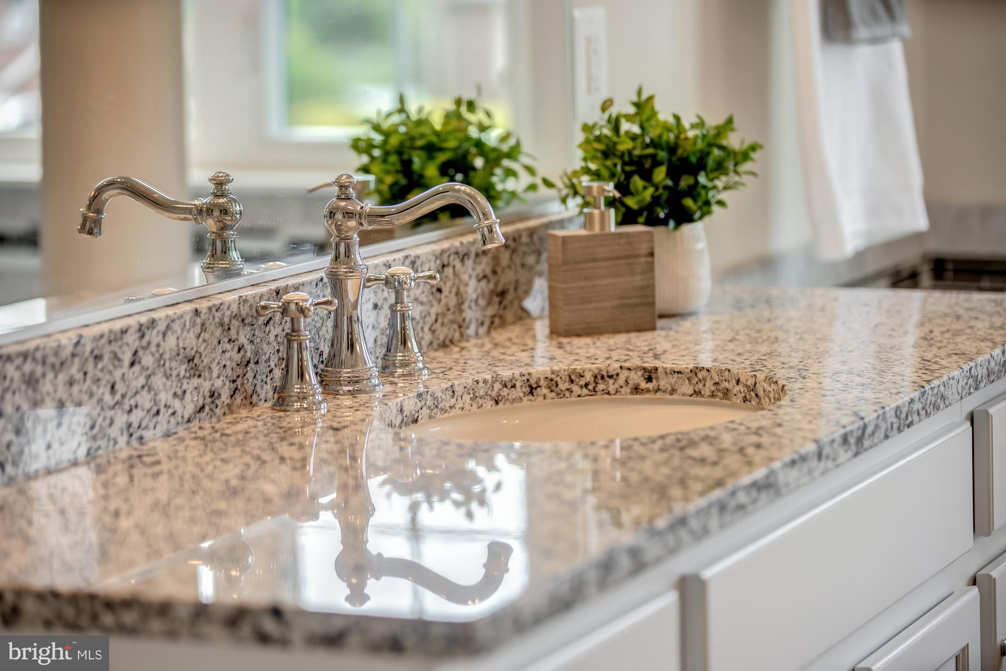 CHURCHILL - Residential