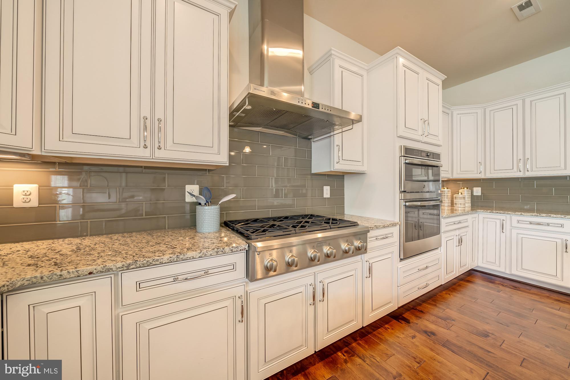 CHURCHILL - Residential