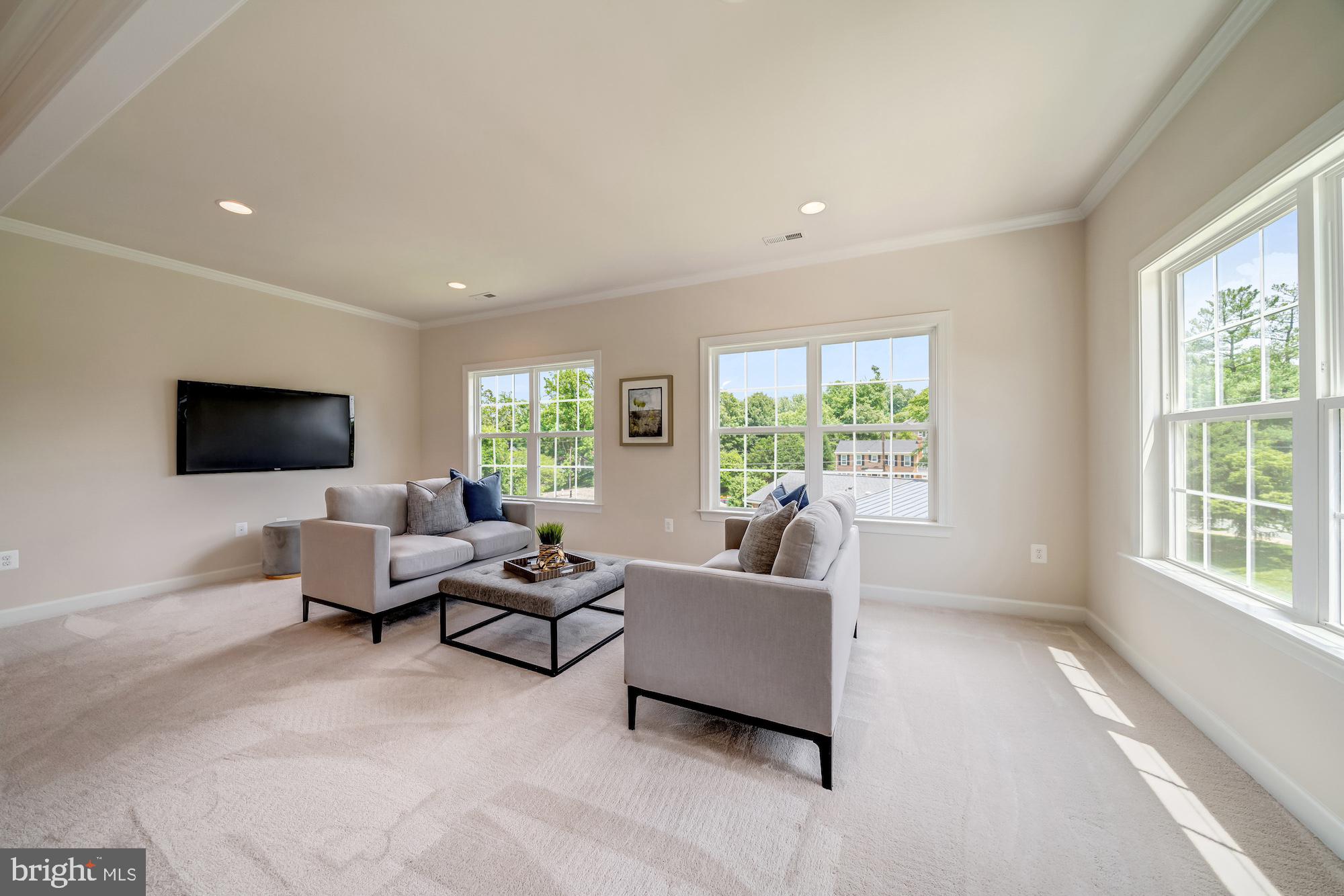 CHURCHILL - Residential