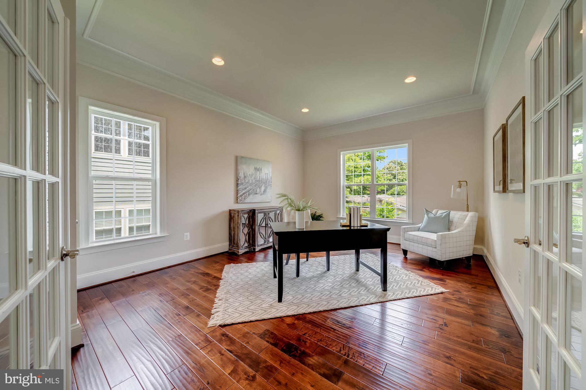 CHURCHILL - Residential