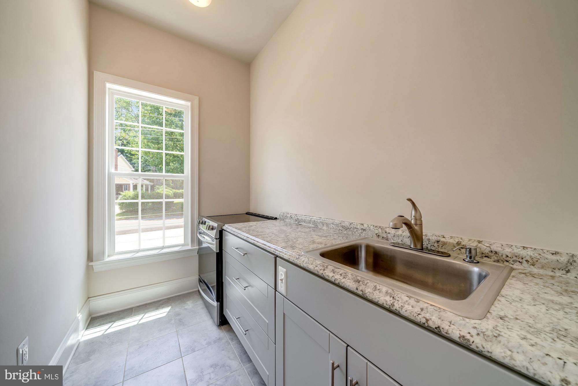 CHURCHILL - Residential