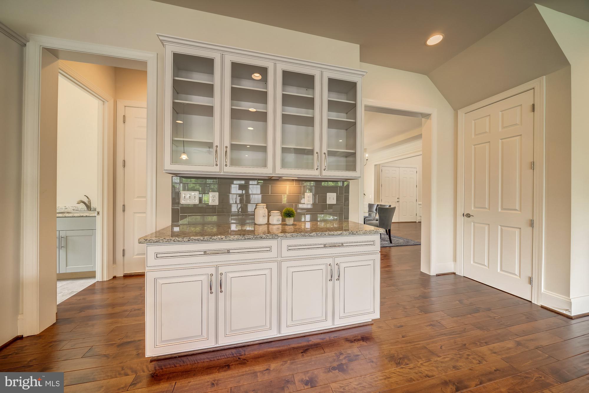 CHURCHILL - Residential