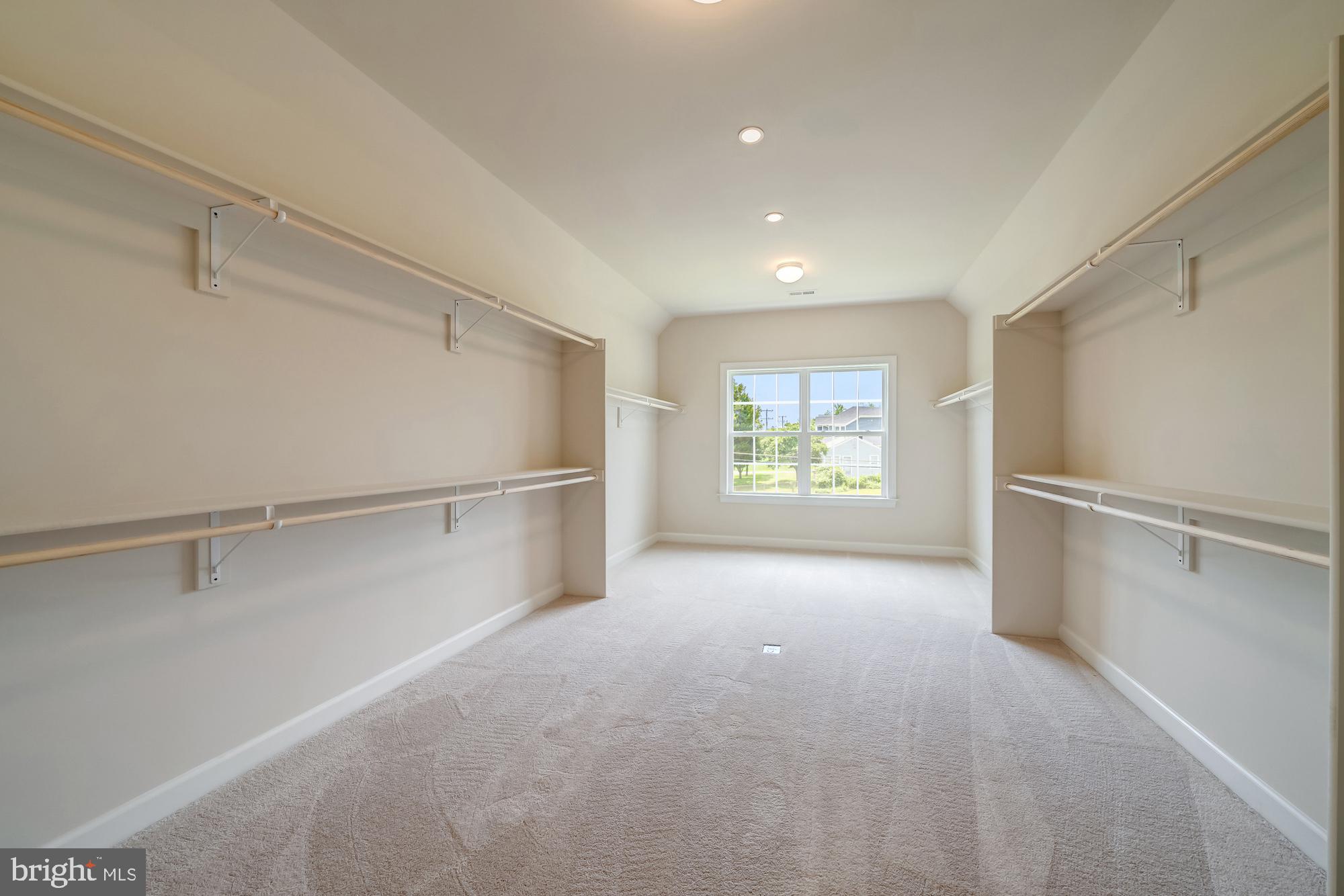 CHURCHILL - Residential