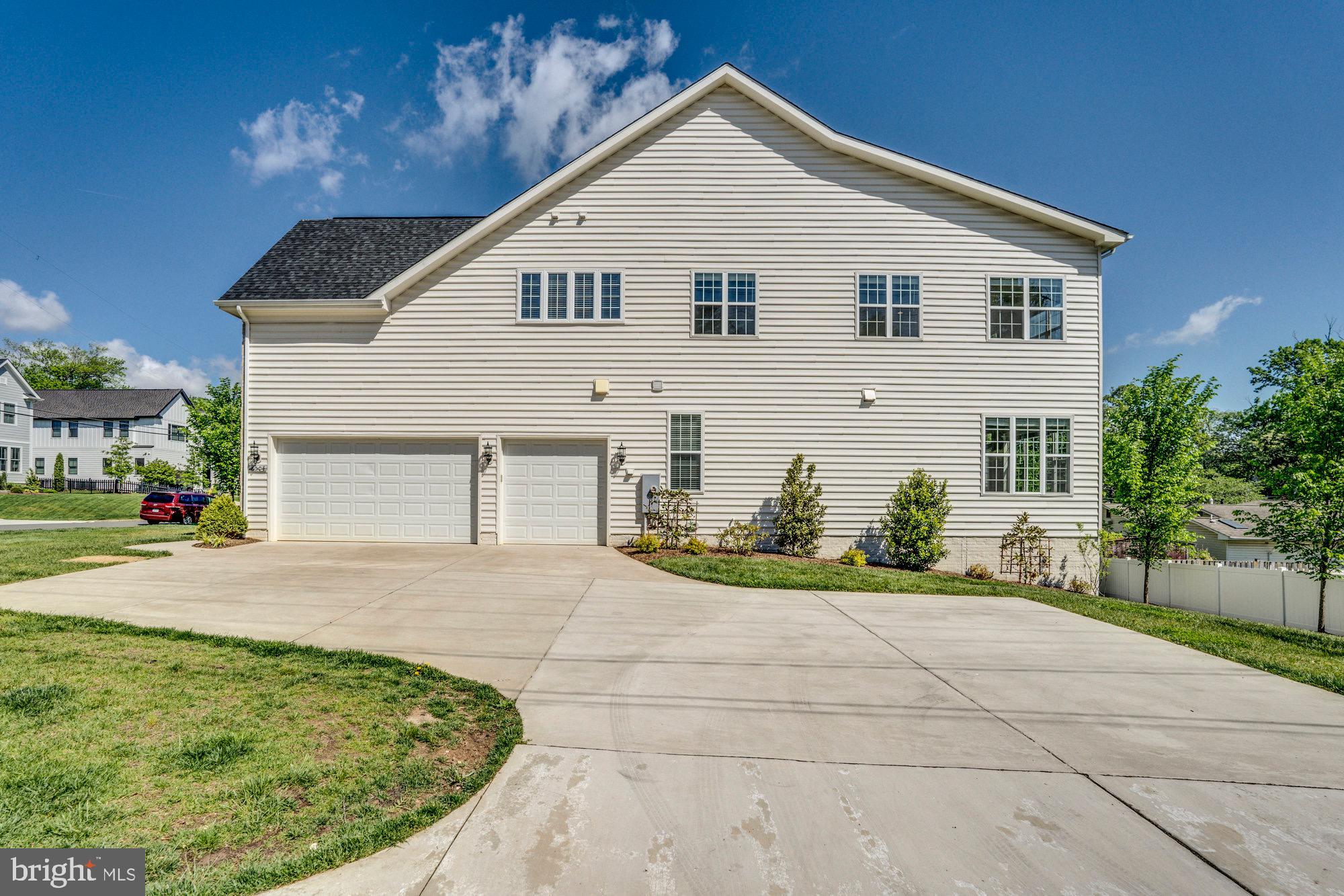 CHURCHILL - Residential