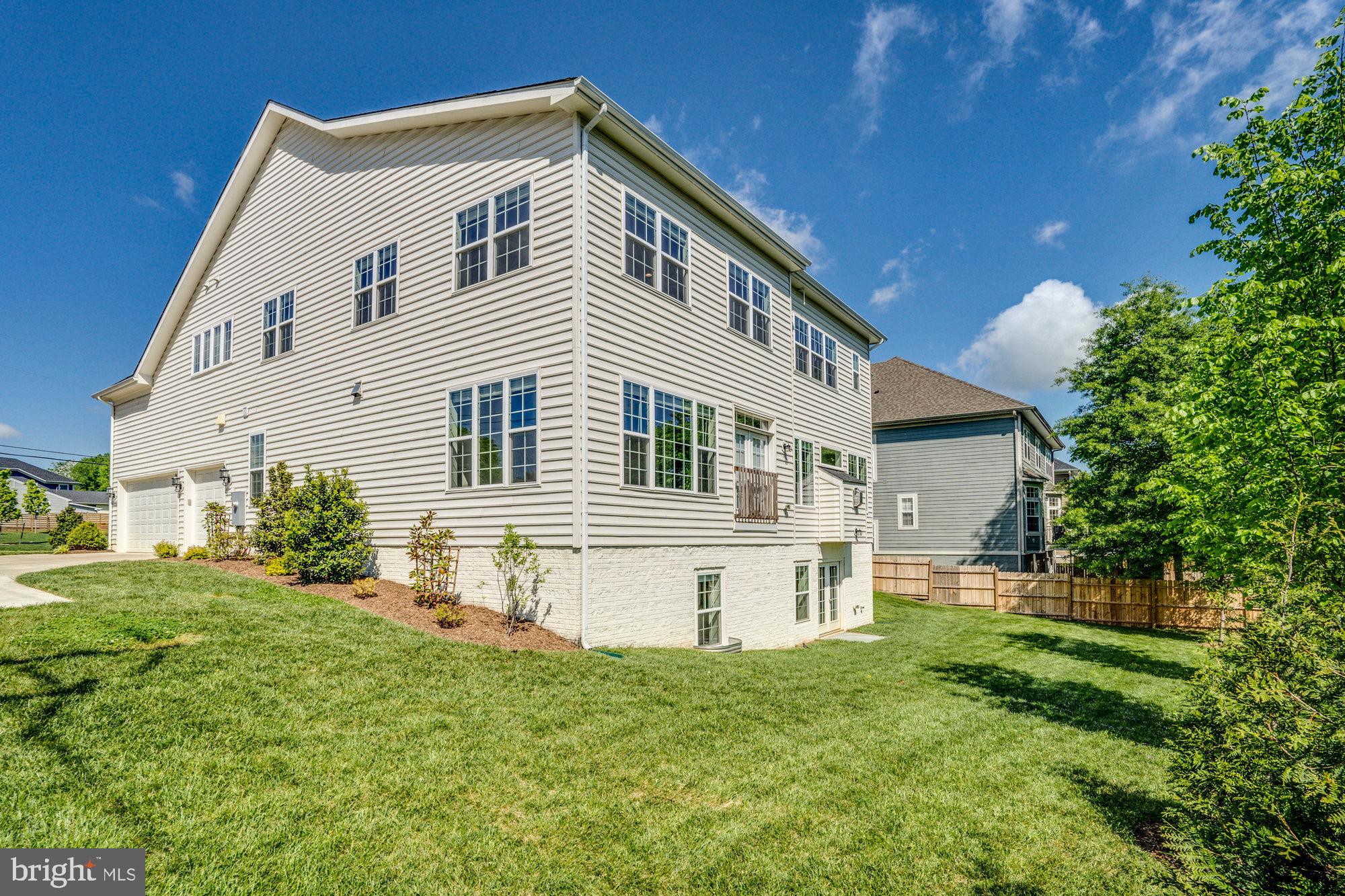 CHURCHILL - Residential