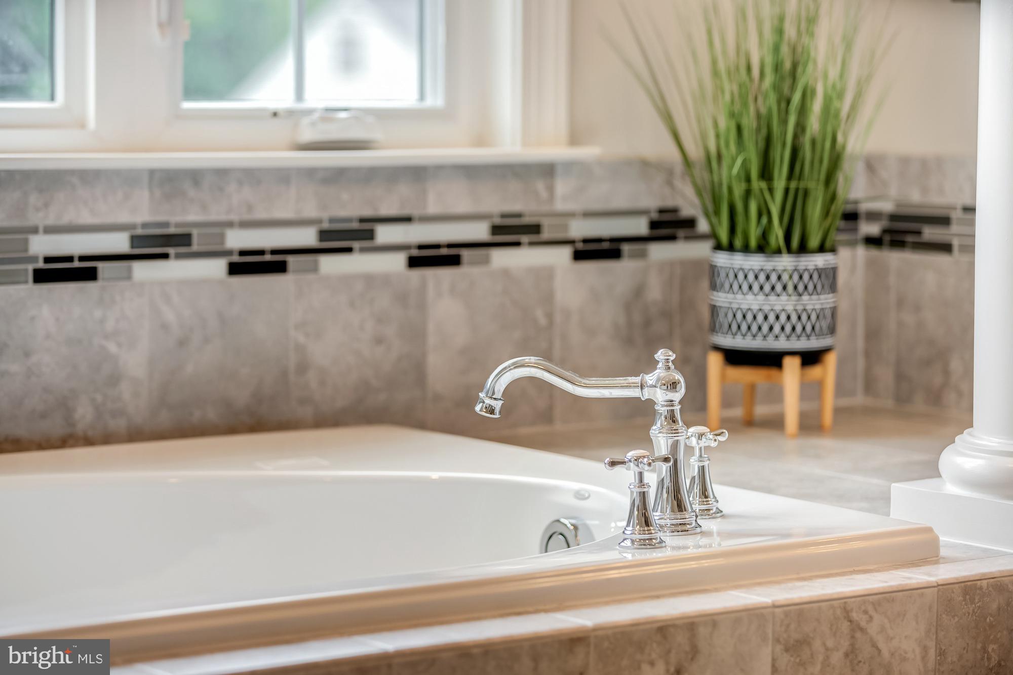 CHURCHILL - Residential