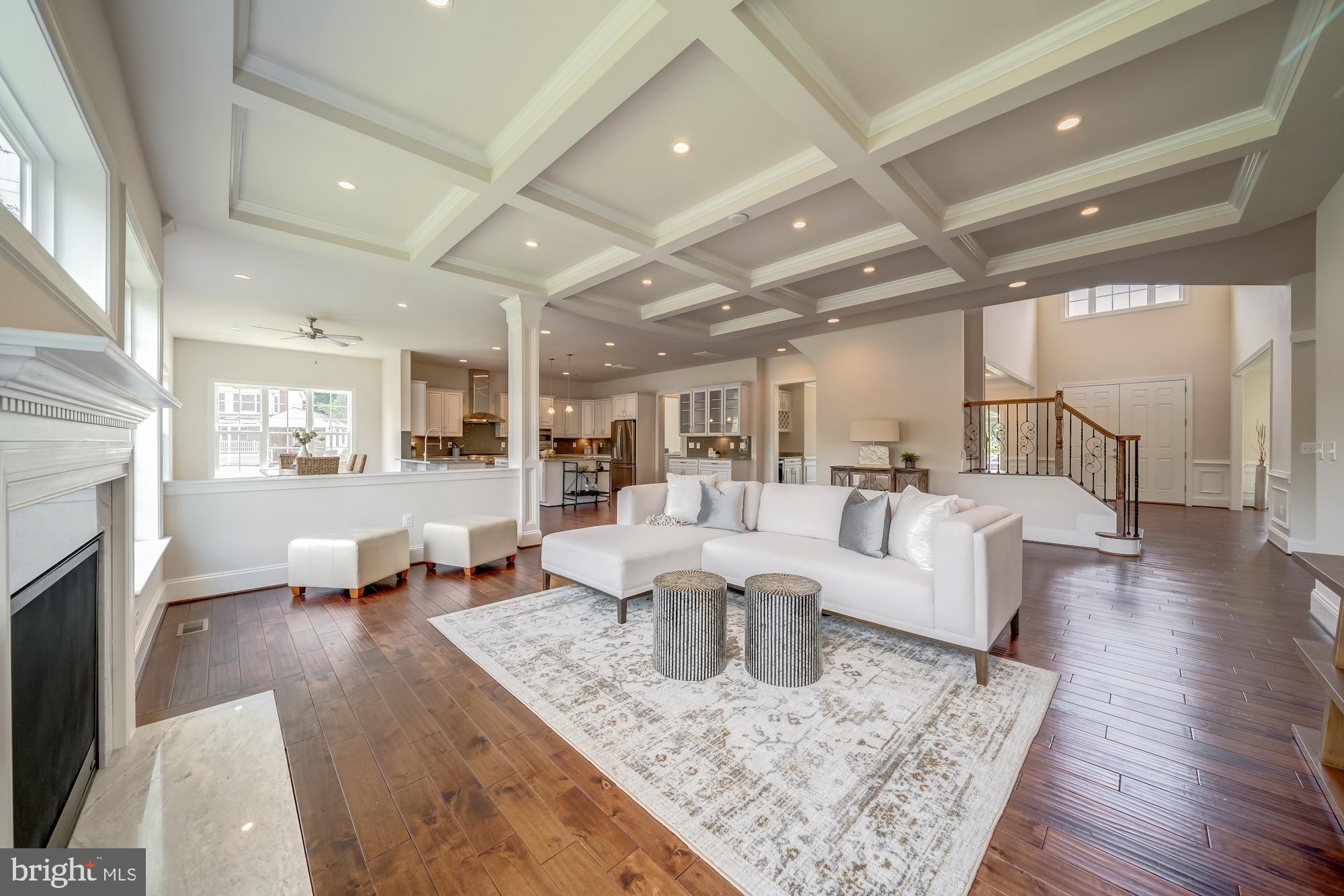 CHURCHILL - Residential