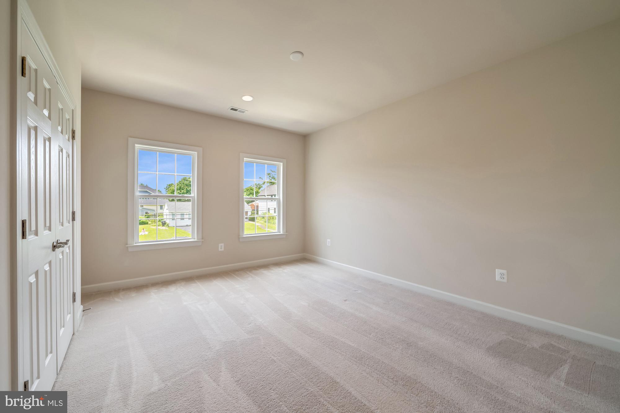 CHURCHILL - Residential