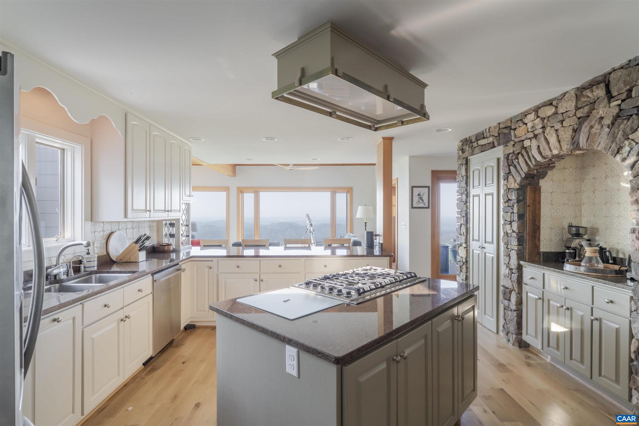 WINTERGREEN RESORT - Residential