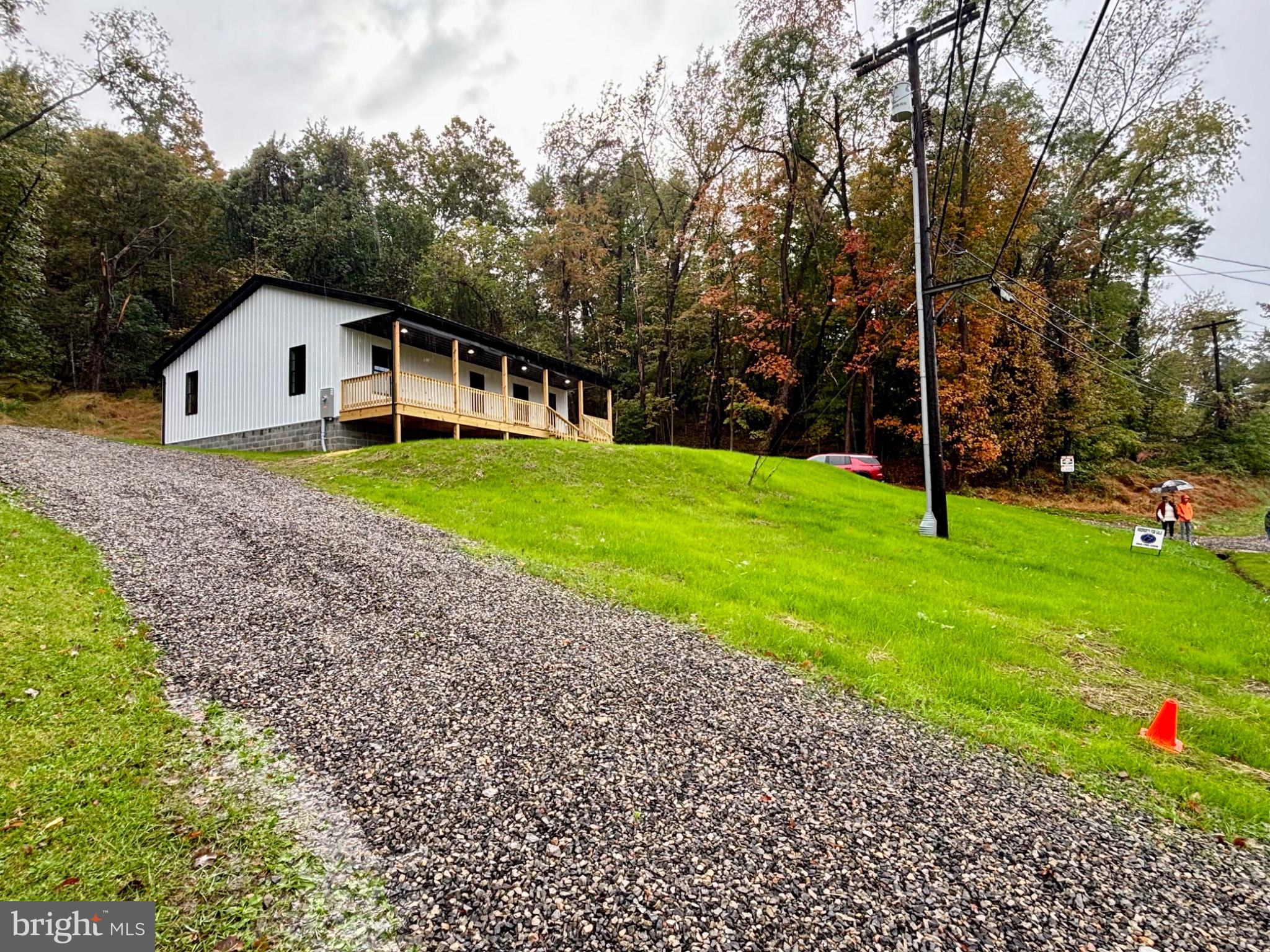 1131 MILLER RD