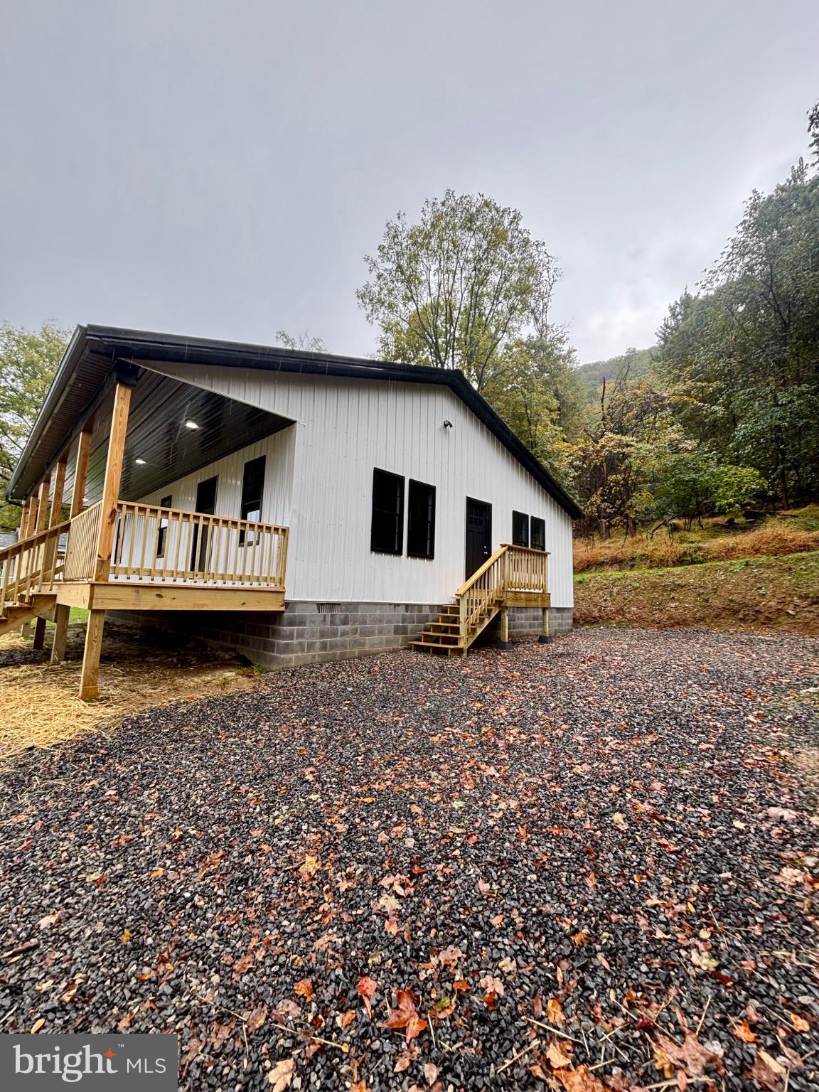 1131 MILLER RD