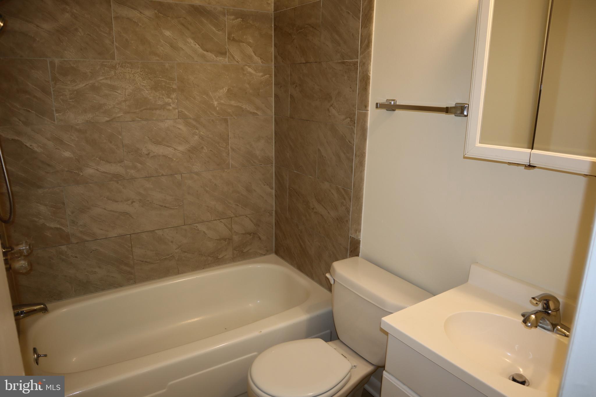 WICOMICO COMMONS - Residential Lease