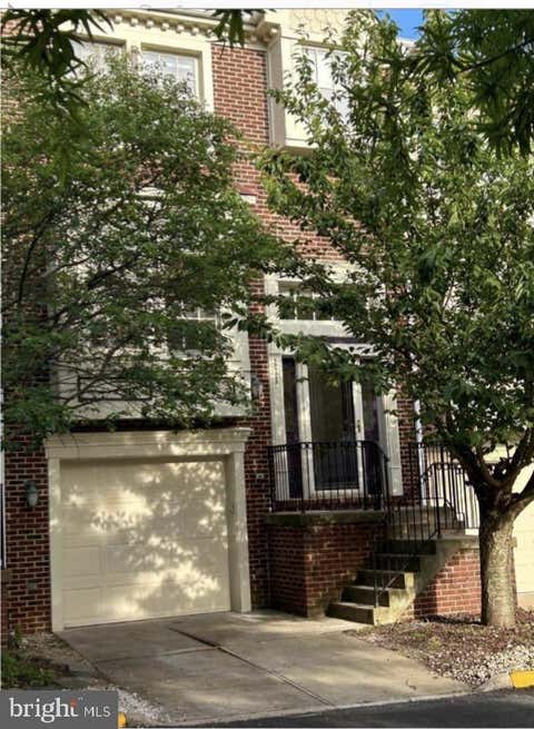 Townhouse For Rent - 111 Maximillian Court<br/> LEESBURG, VA 20175