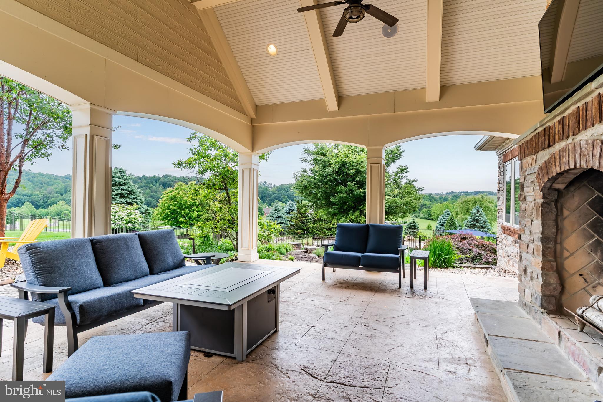 ALLEN GLEN - Residential