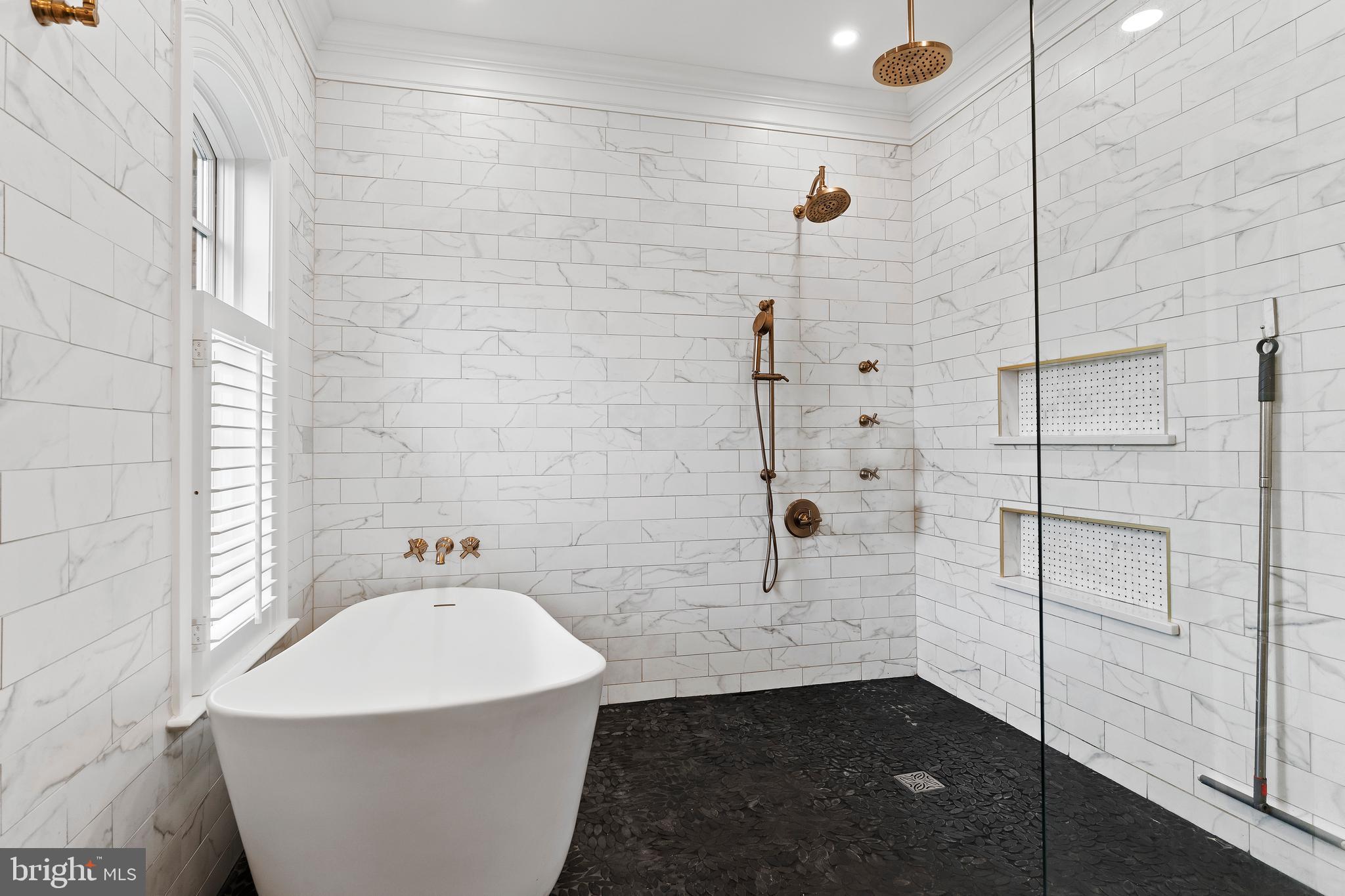 ALLEN GLEN - Residential