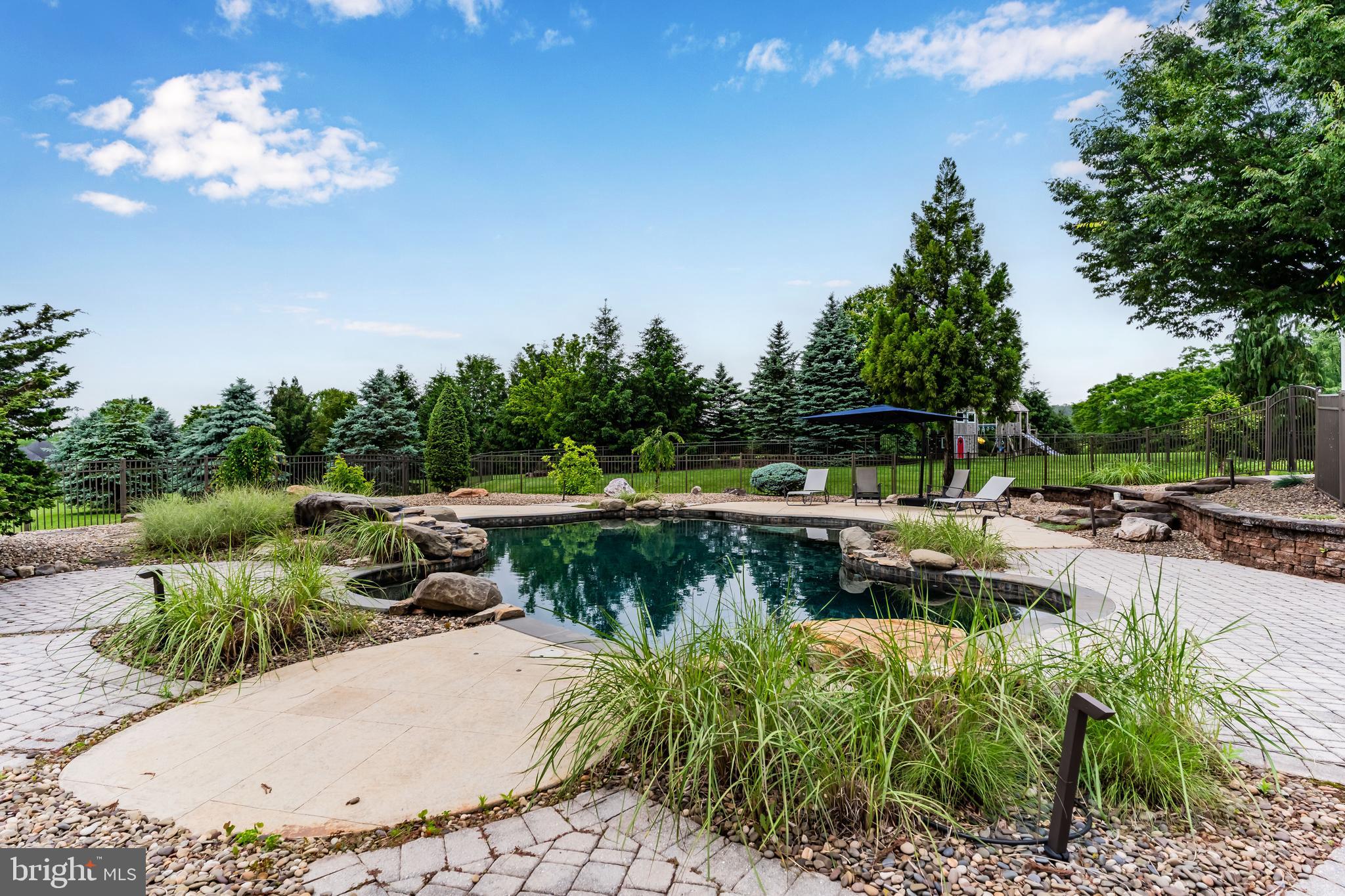 ALLEN GLEN - Residential