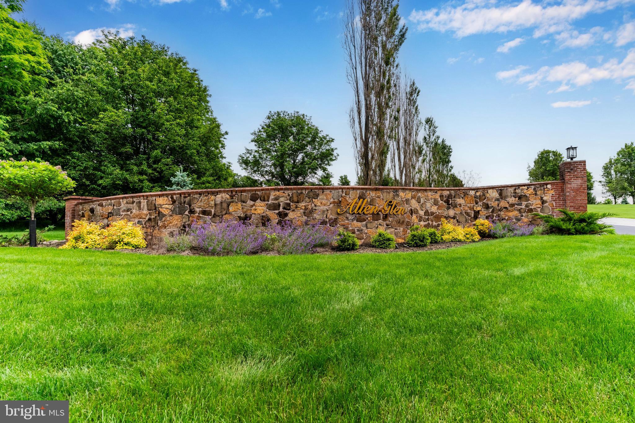 ALLEN GLEN - Residential