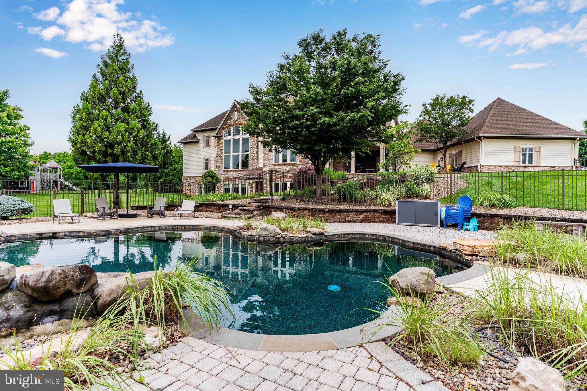 ALLEN GLEN - Residential