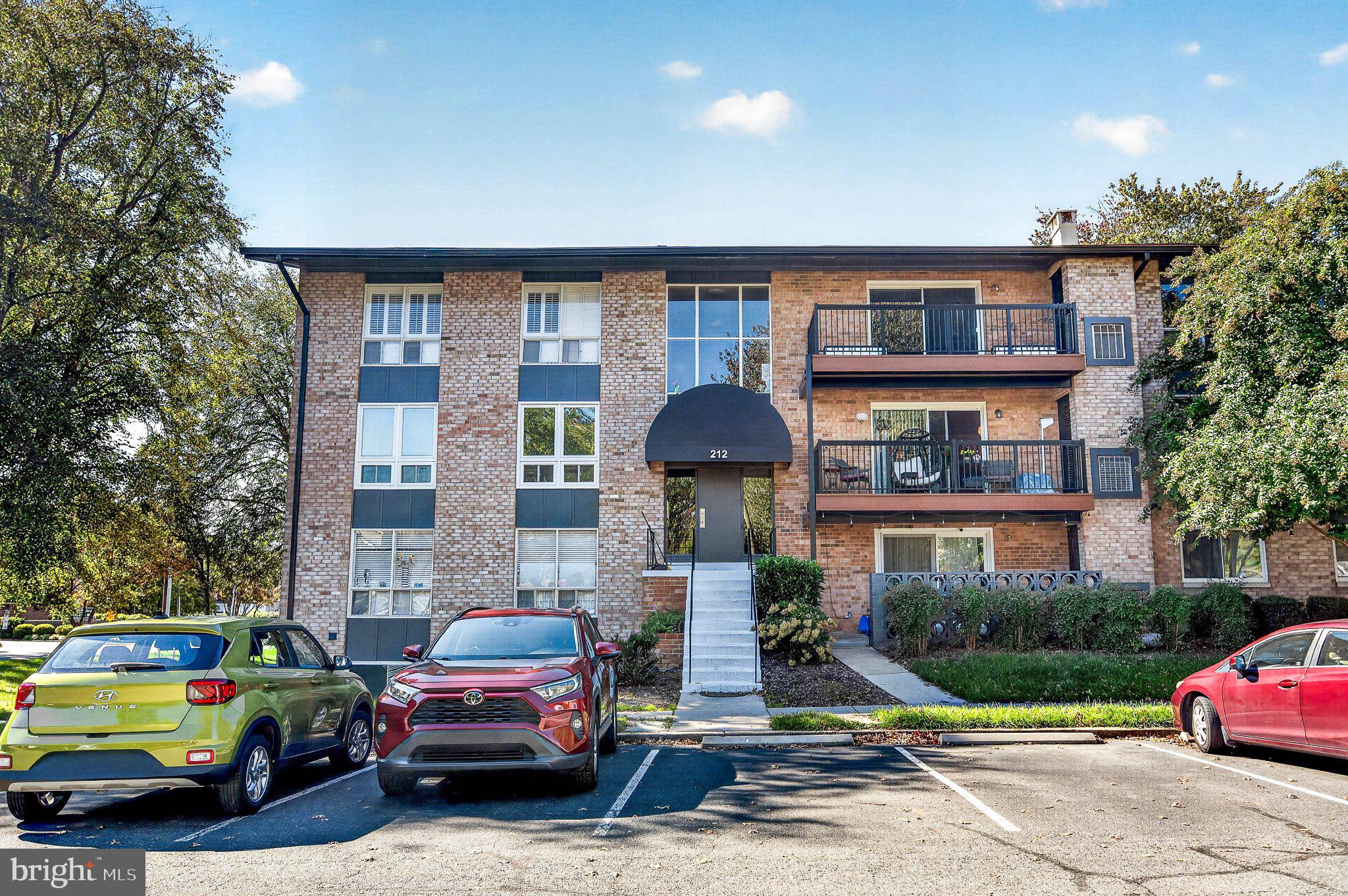 212 LOCUST STREET SE 108