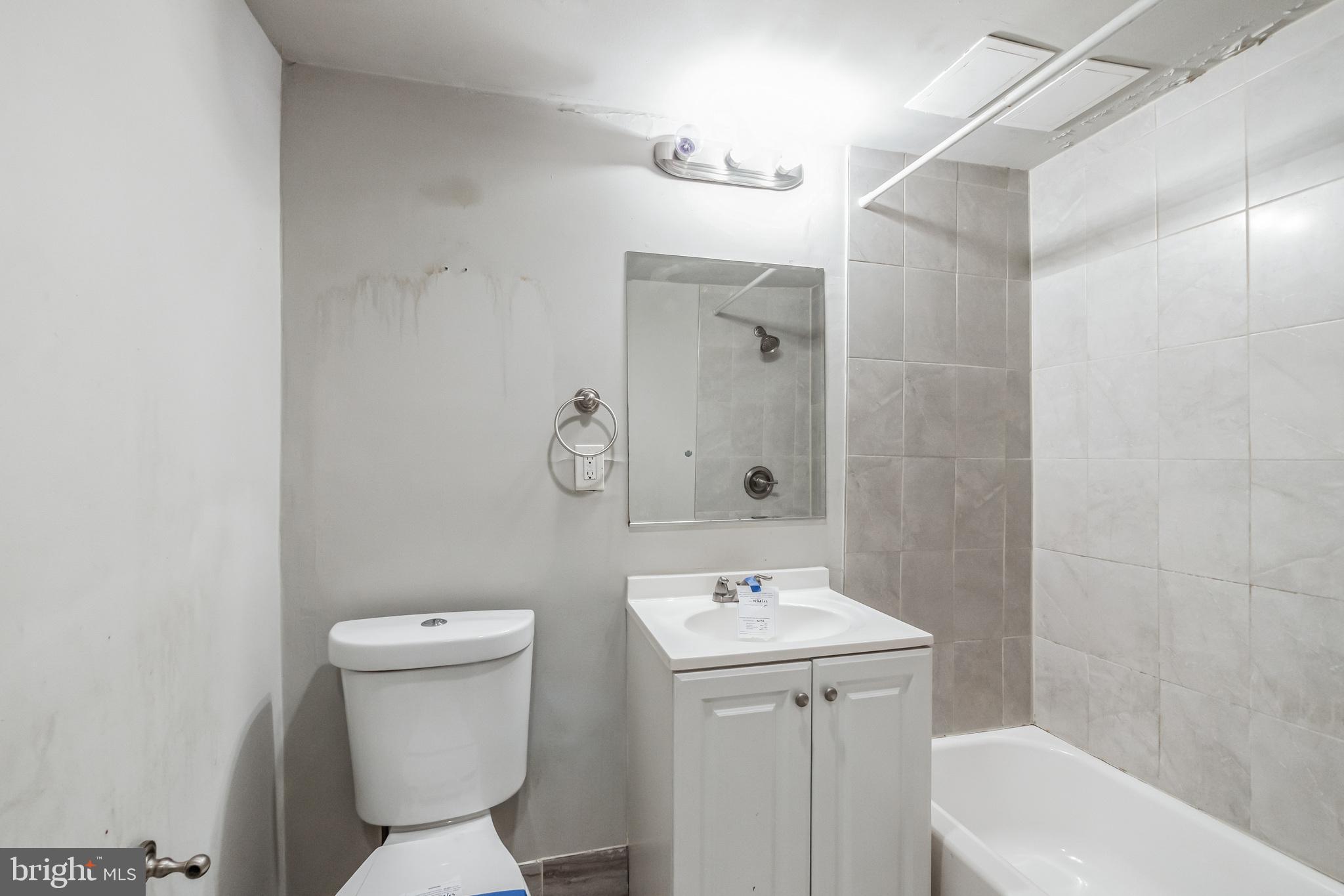 ADELPHI TERRACE CONDO - Residential