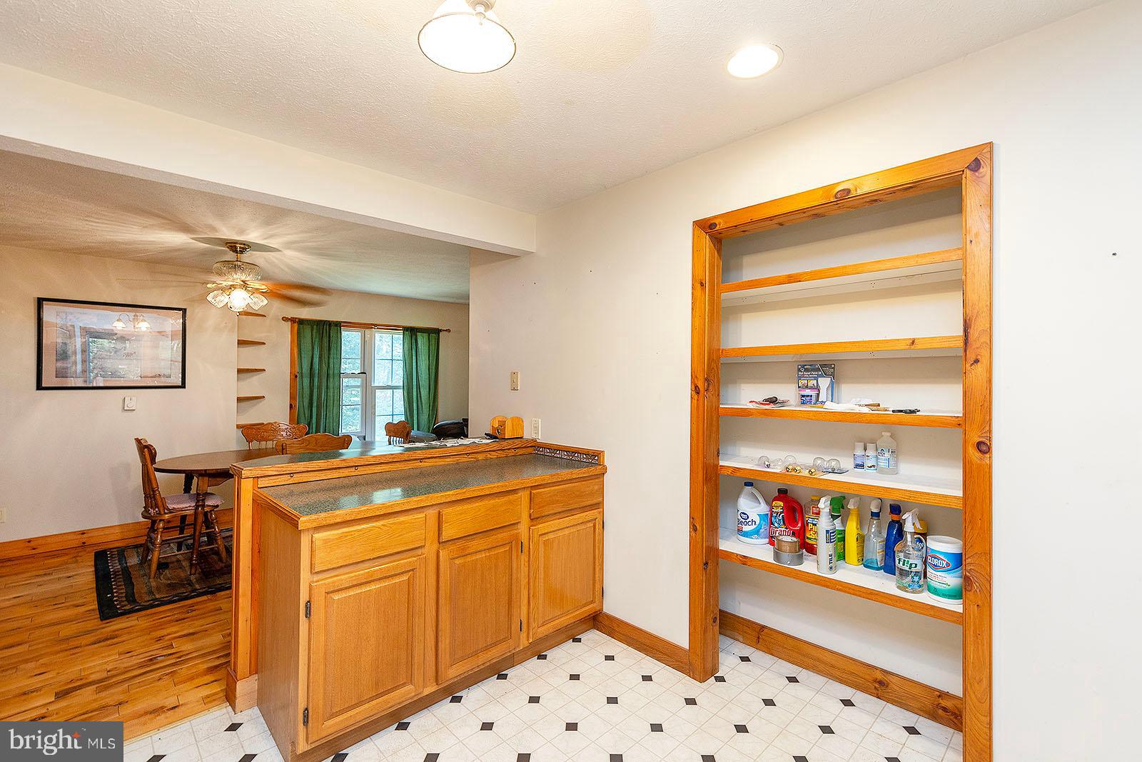 MOUNTAIN VIEW ESTATES - Residential