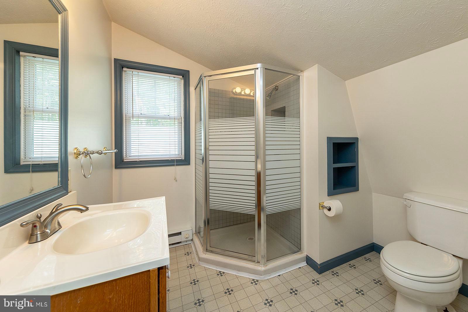 MOUNTAIN VIEW ESTATES - Residential