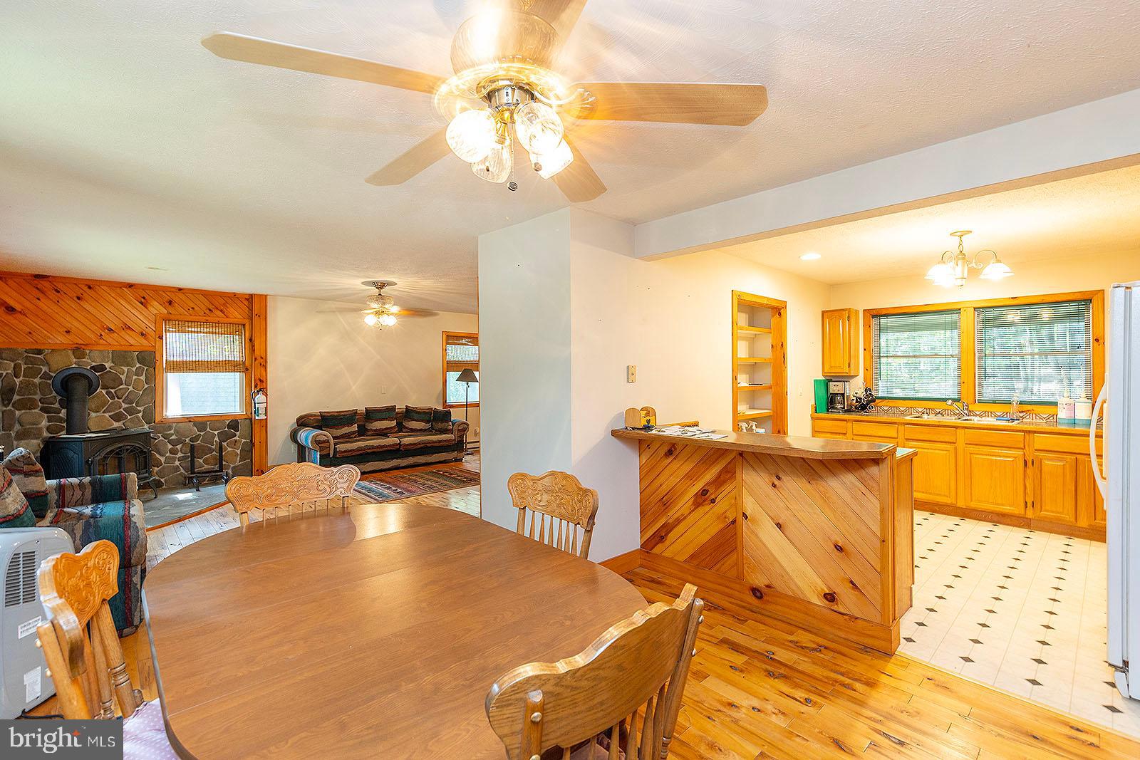 MOUNTAIN VIEW ESTATES - Residential