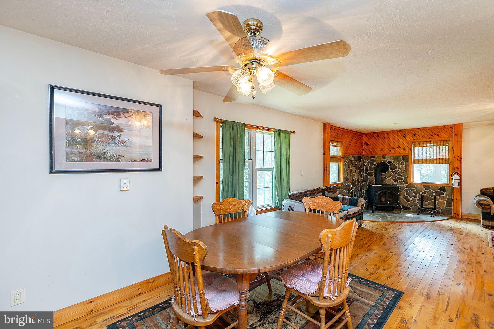 MOUNTAIN VIEW ESTATES - Residential