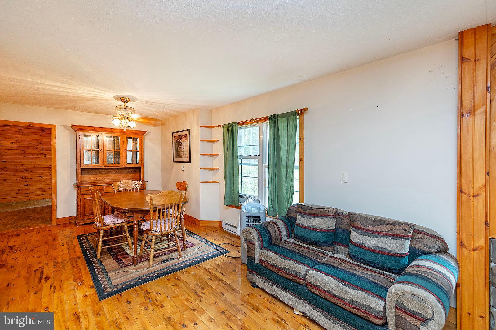 MOUNTAIN VIEW ESTATES - Residential