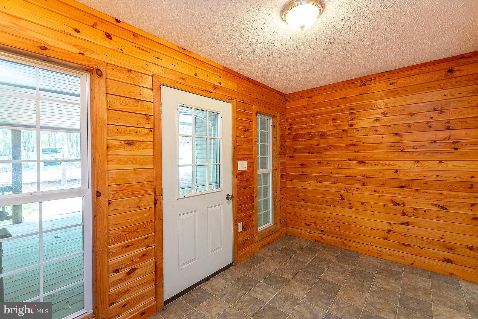 MOUNTAIN VIEW ESTATES - Residential