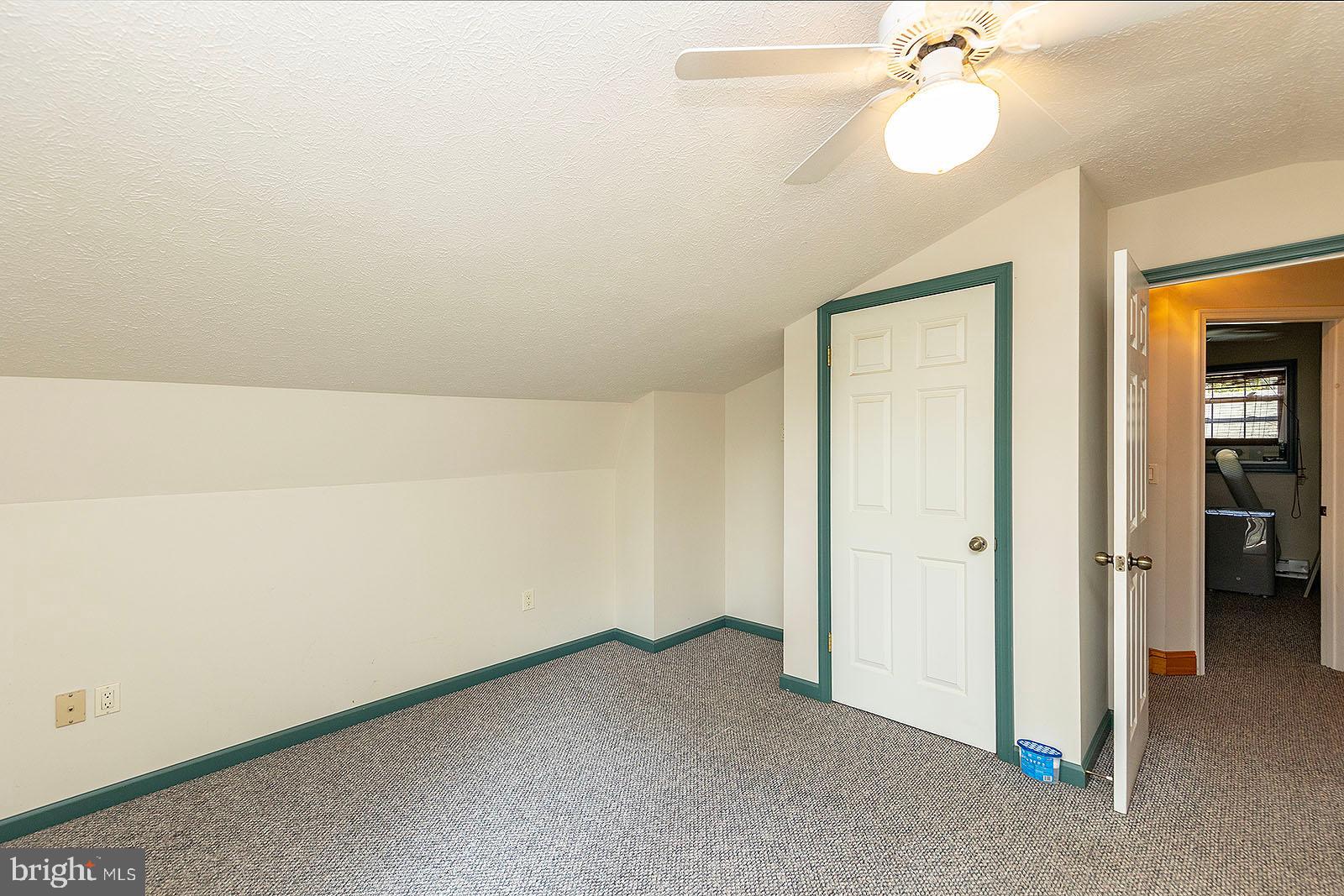 MOUNTAIN VIEW ESTATES - Residential