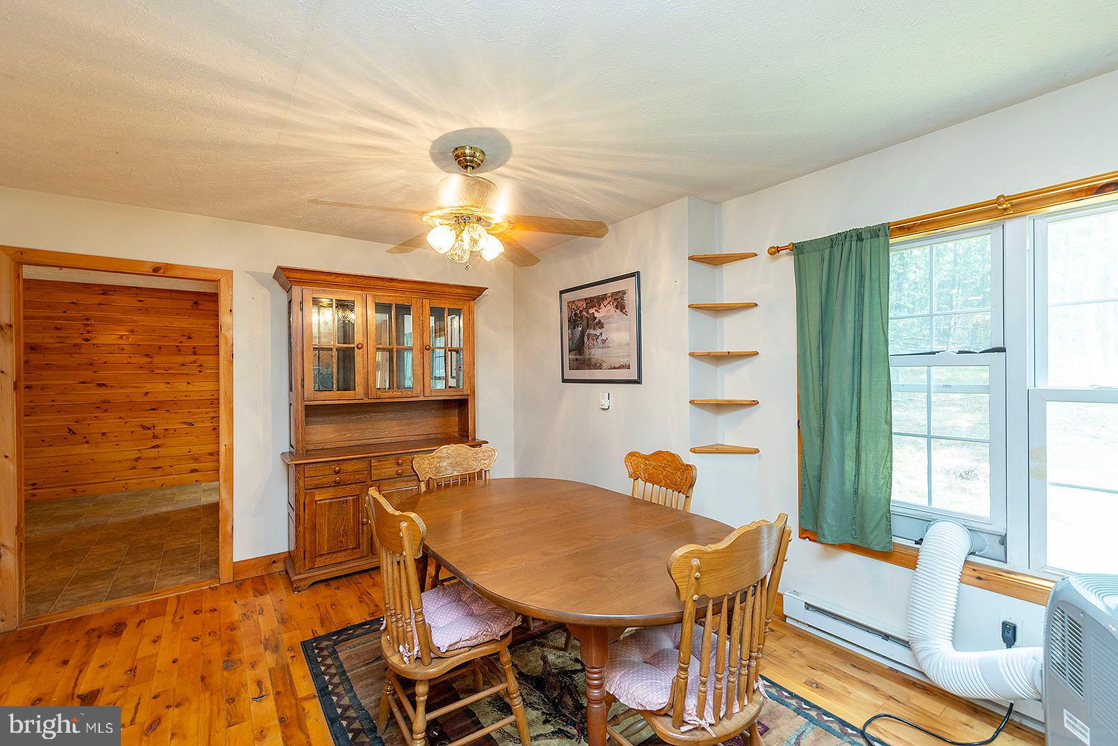 MOUNTAIN VIEW ESTATES - Residential