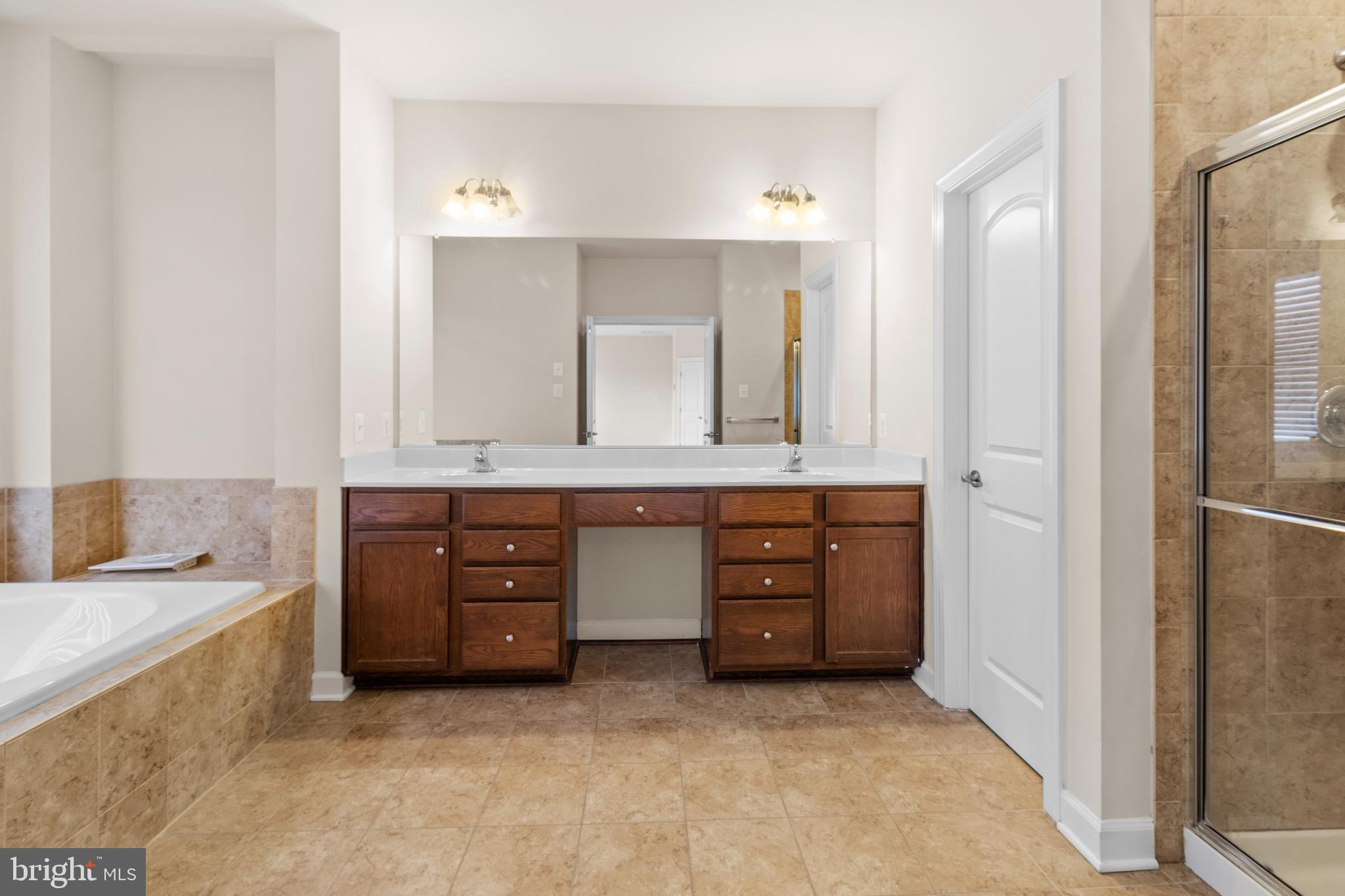 BALMORAL - Residential Lease